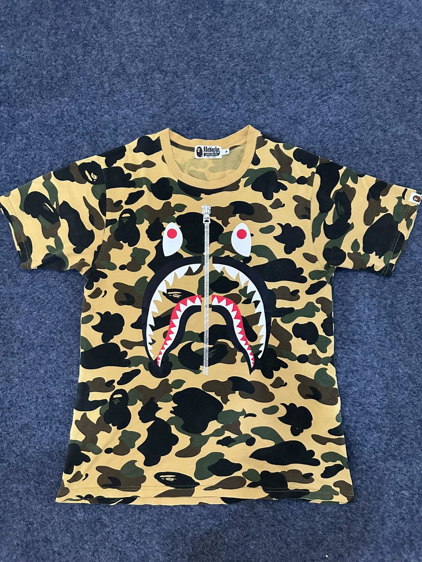 Bape Bape T Multi Shark T-Shirt Casual Size US M / EU 48-50 / 2 - 1 Thumbnail