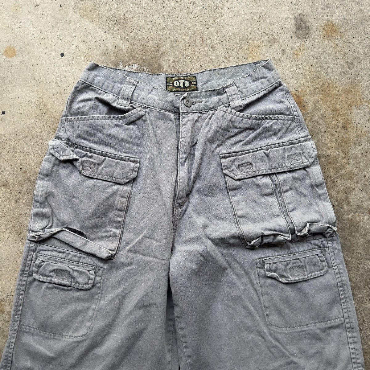 Vintage VINTAGE Y2K OTB BAGGY SKATER CARGO SHORTS Size US 26 / EU 42 - 3 Thumbnail