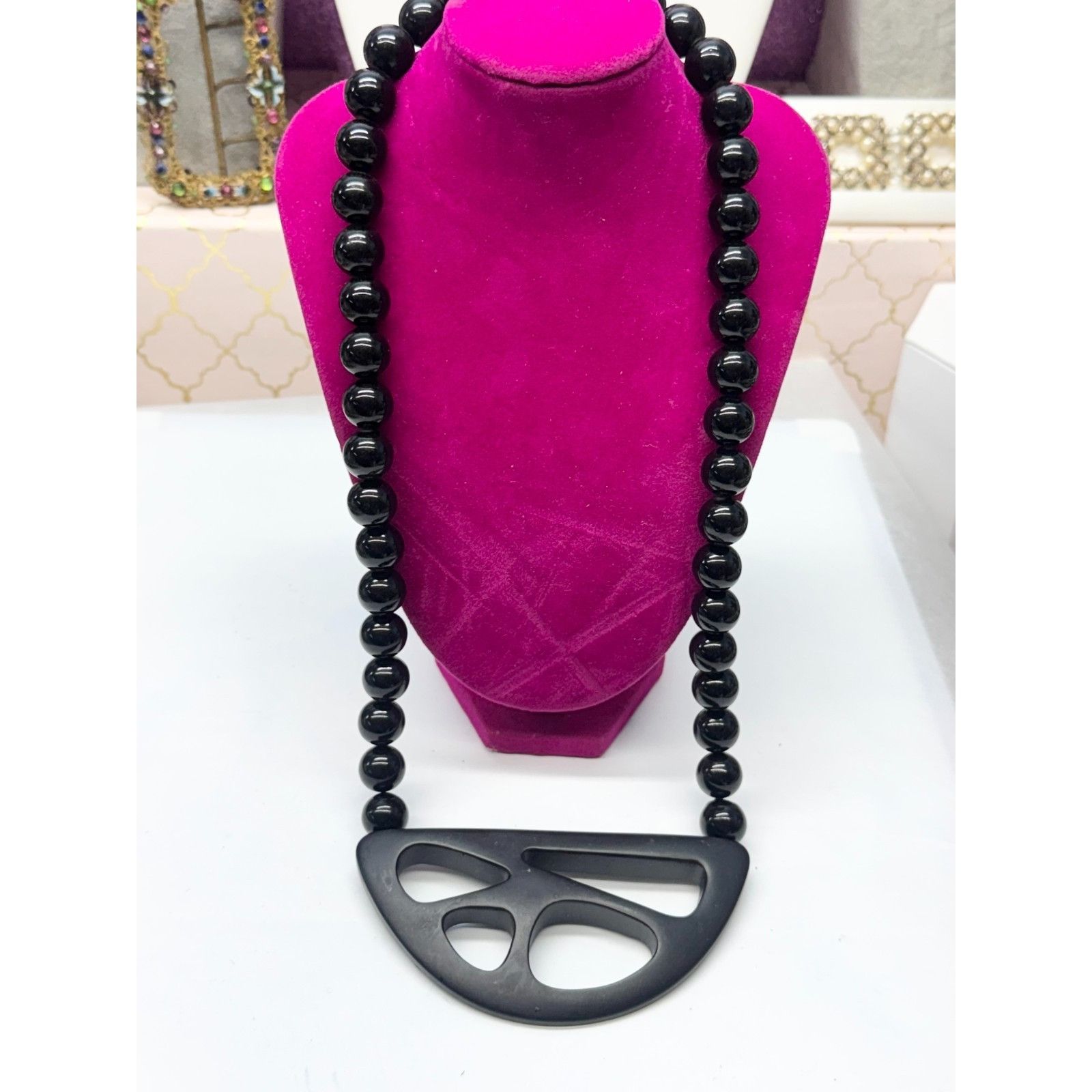 Vintage Vintage black beaded wood pendant necklace Size ONE SIZE - 4 Thumbnail