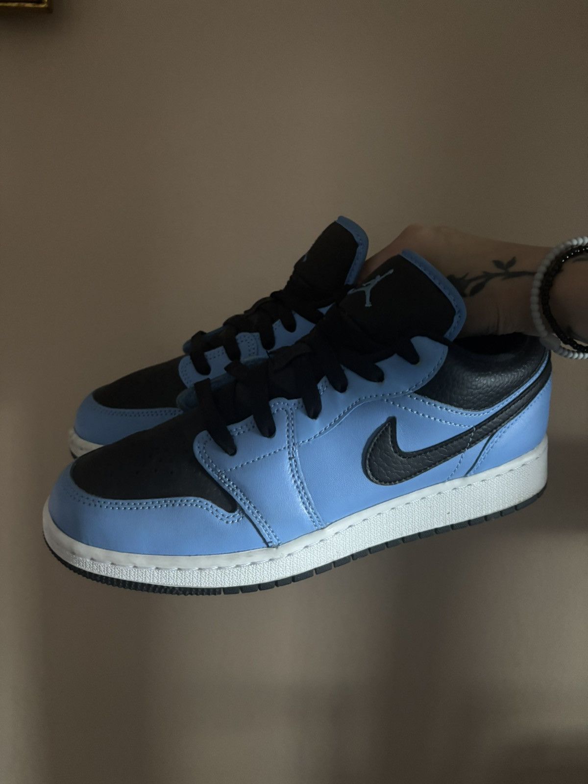 Jordan Brand Air Jordan 1 Low GS 'University Blue Black' Size US 6.5 / EU 39-40 - 6 Thumbnail