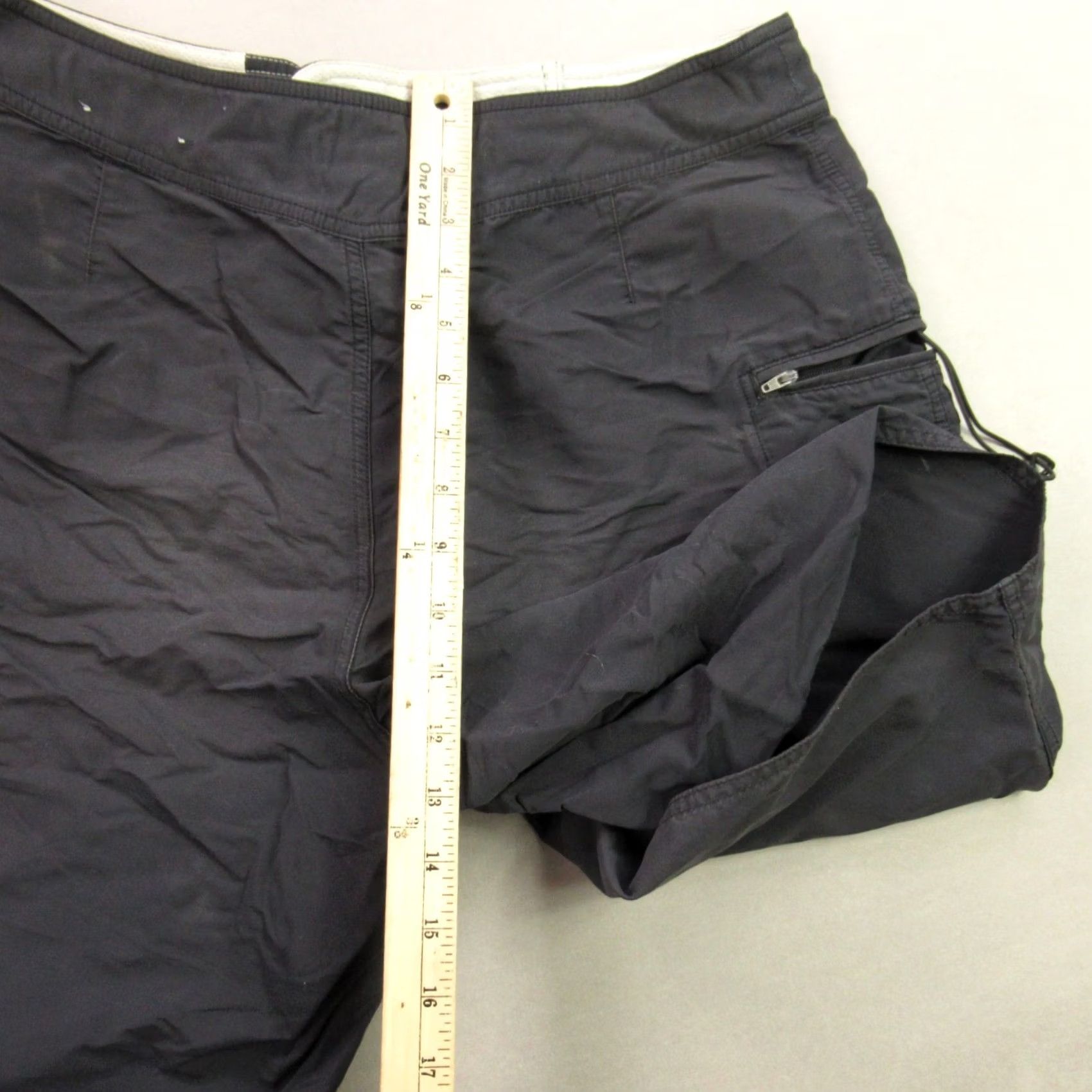 Patagonia Patagonia Shorts Mens 34 Board Shorts Swimwear Lightweight Gray Nylon Beach Surfing Pockets Mens 34 Size US 34 / EU 50 - 7 Thumbnail