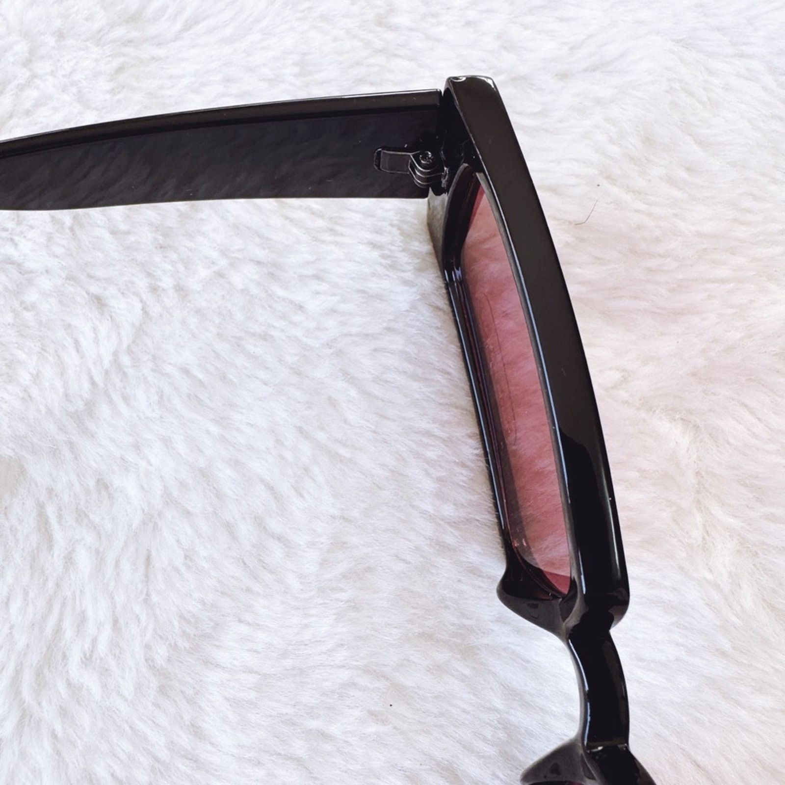 Other Abigail Black w/ Red Tint Rectangular Sunglasses Size ONE SIZE - 4 Thumbnail