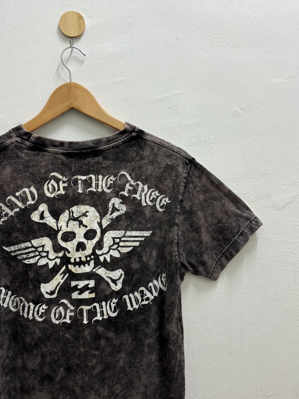 Billabong VINTAGE BILLABONG HOME OF THE WAVE SURFING TER Size US S / EU 44-46 / 1 - 8 Thumbnail