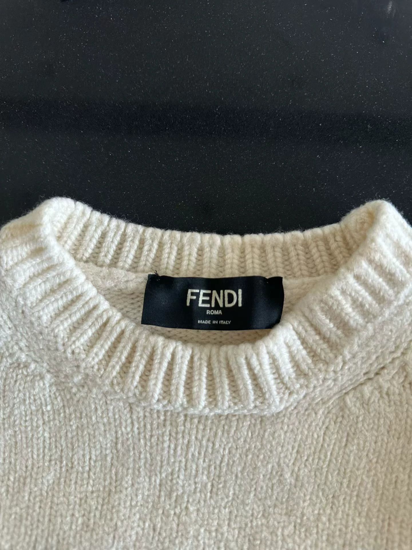 Fendi Fendi Sweater 48 95 New Size XL / US 12-14 / IT 48-50 - 3 Thumbnail