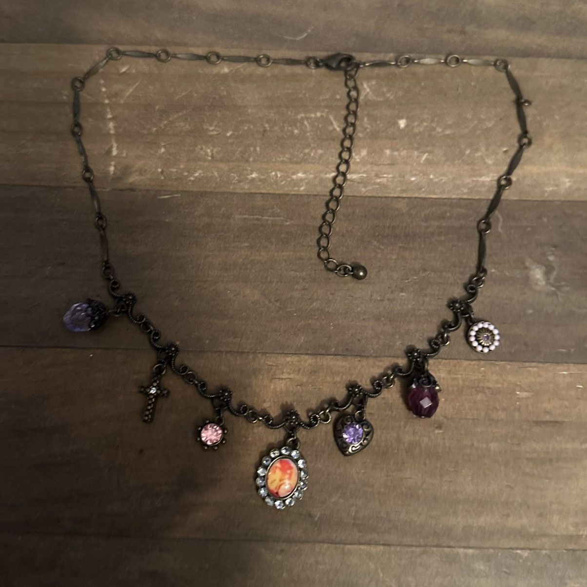 Other Avon NR bronze tone Victorian style charm necklace Size ONE SIZE - 2 Thumbnail
