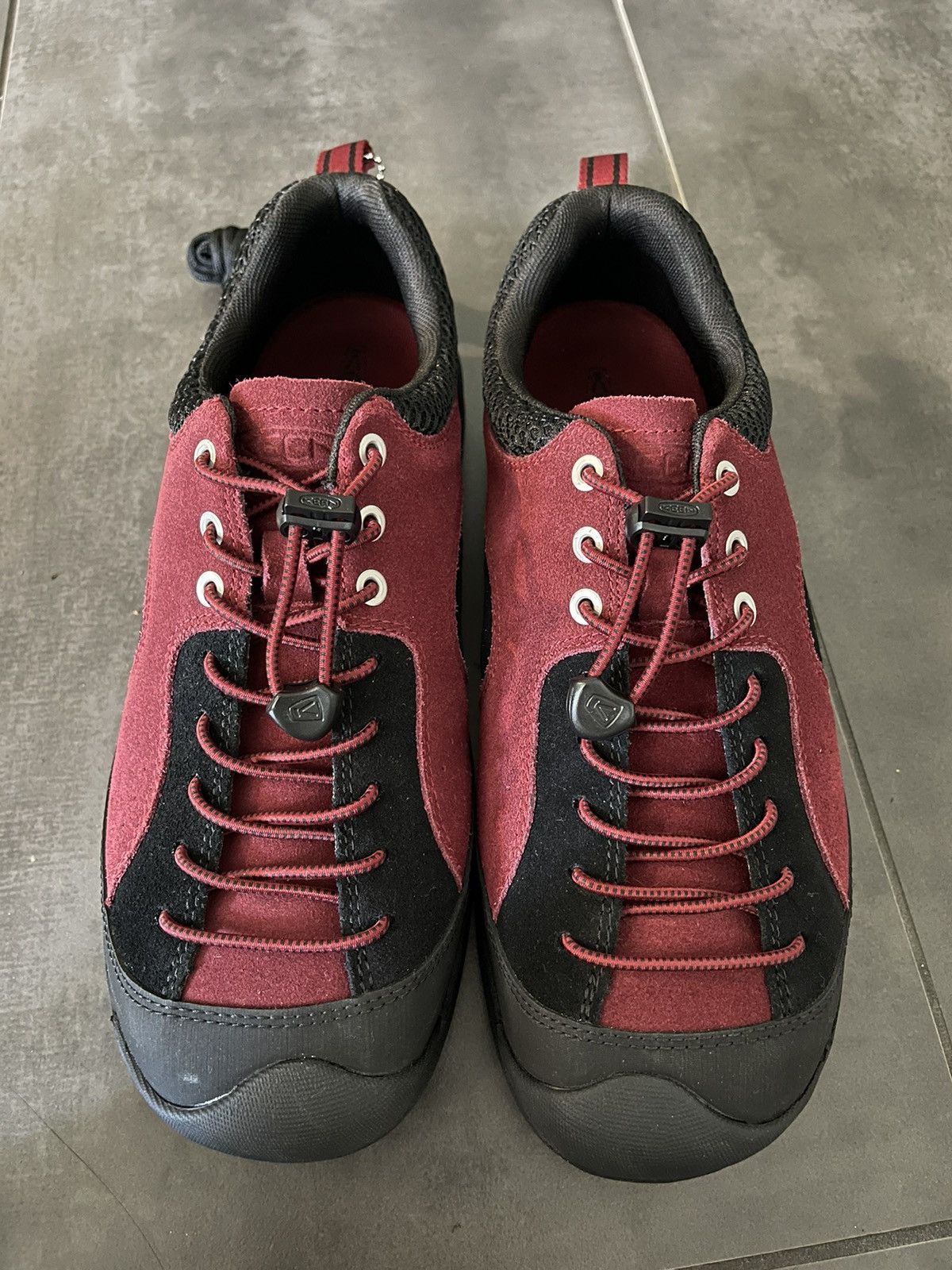 keen waterproof hikers