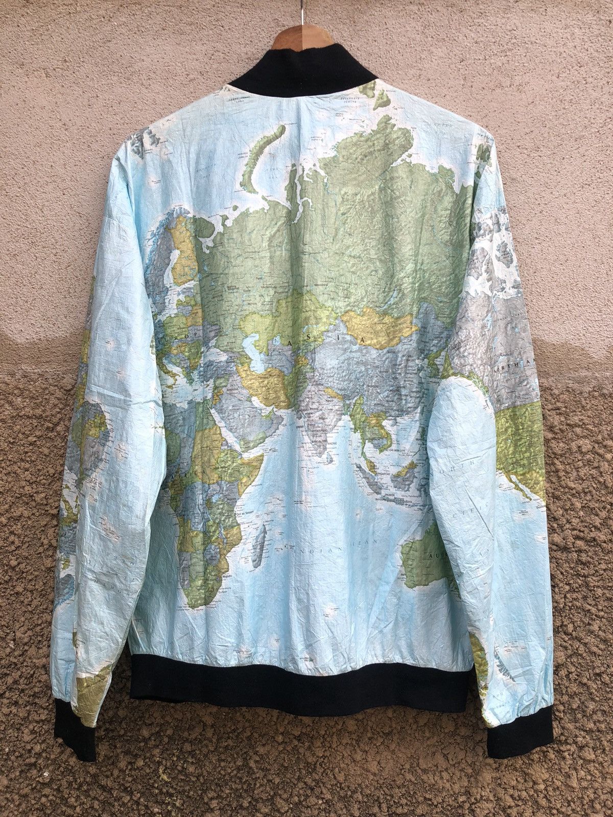Nirvana × Vintage Rare!! Vintage 90s World Map Tyvek Jacket Kurt Cobain Style Size US M / EU 48-50 / 2 - 3 Thumbnail