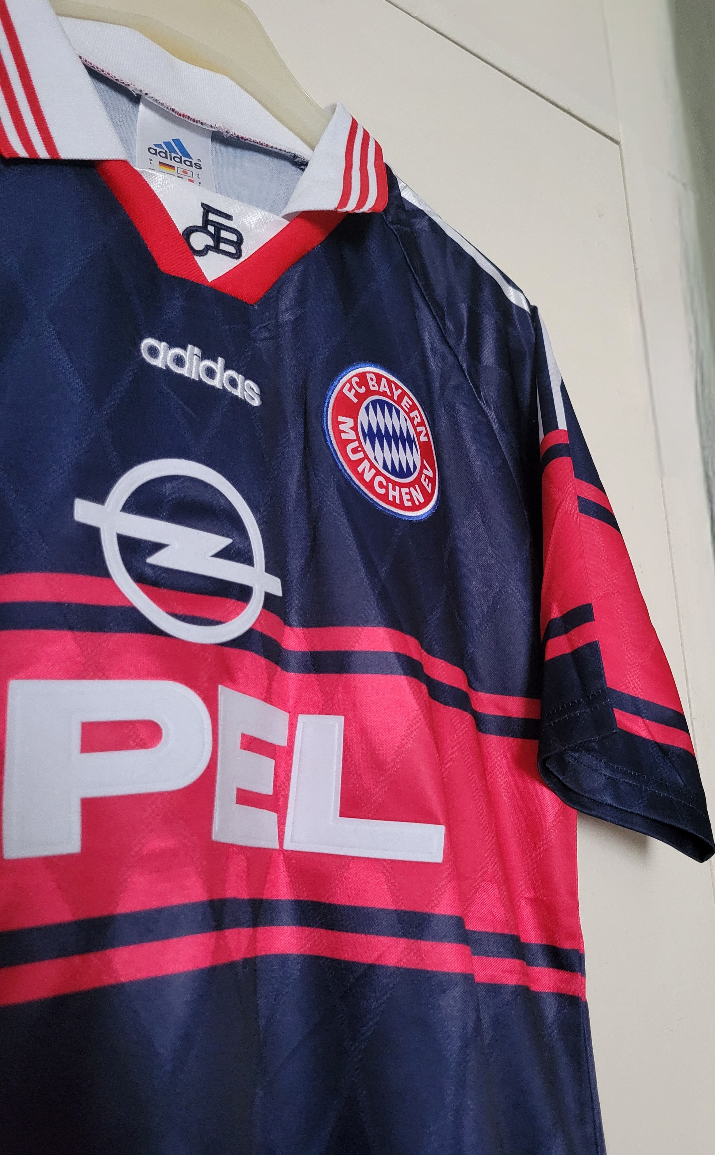 Other Bayern Munich 1997-1999 Matthäus 10 Vintage Soccer Jersey Size US L / EU 52-54 / 3 - 3 Thumbnail