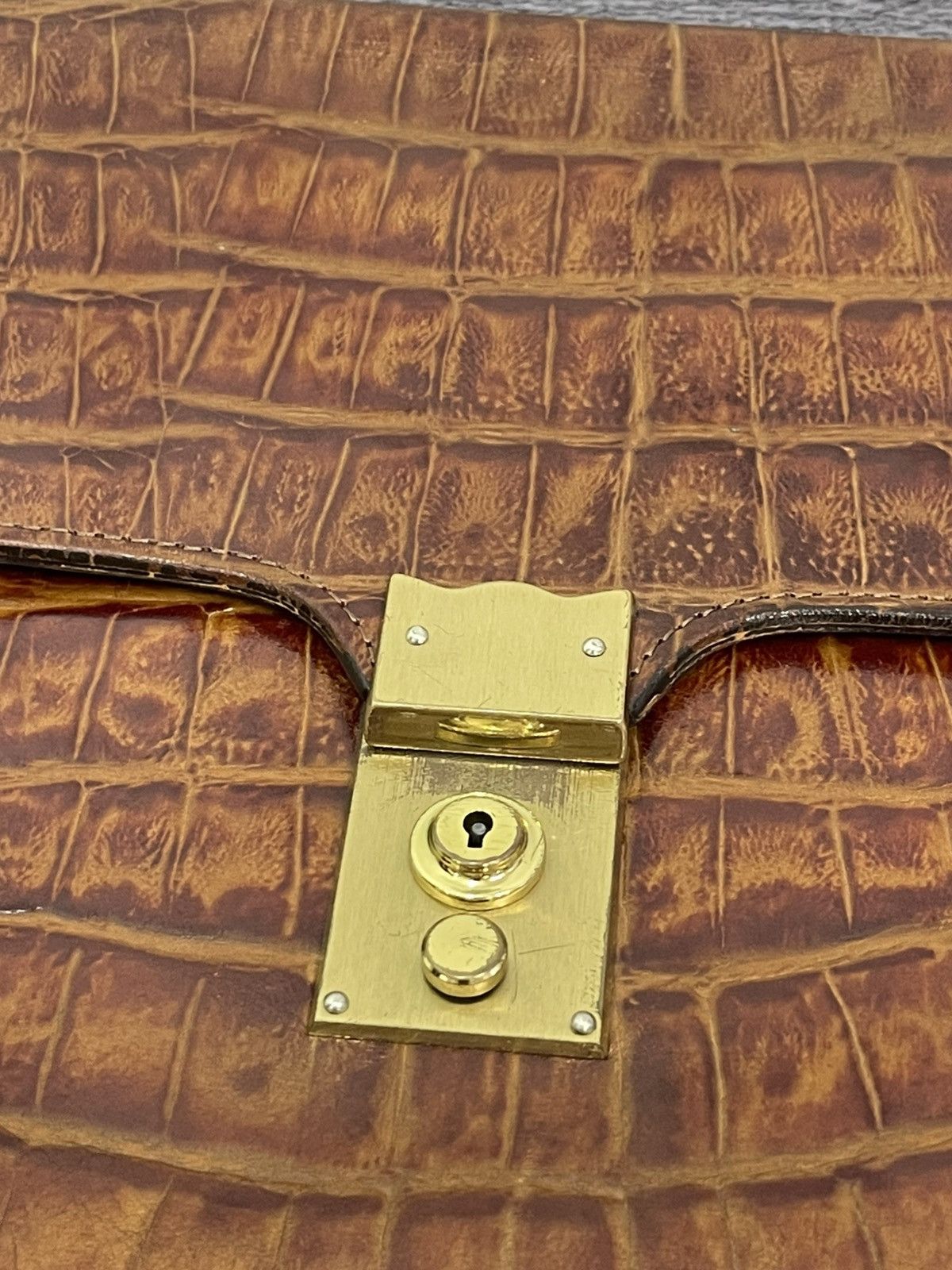 Genuine Leather Crocodile Embossed Vtg Bozzetto Italy Large Clutch Bag 1🟩3 Size ONE SIZE - 23 Thumbnail