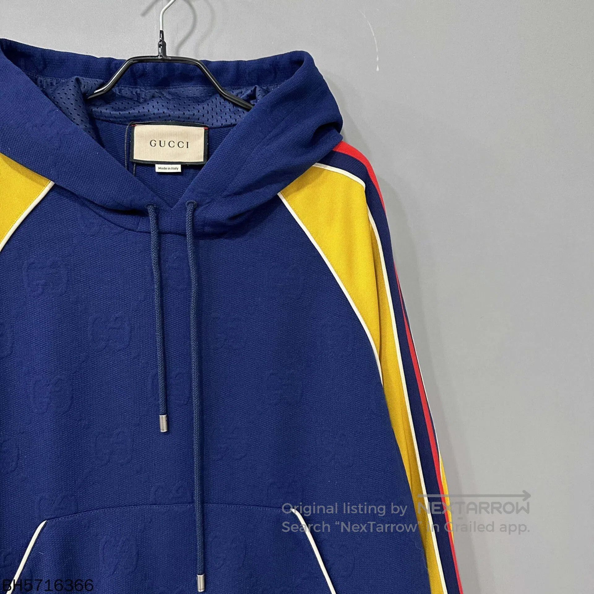 Gucci gucci logo print hoodie in blue and yellow. Size US M / EU 48-50 / 2 - 4 Thumbnail
