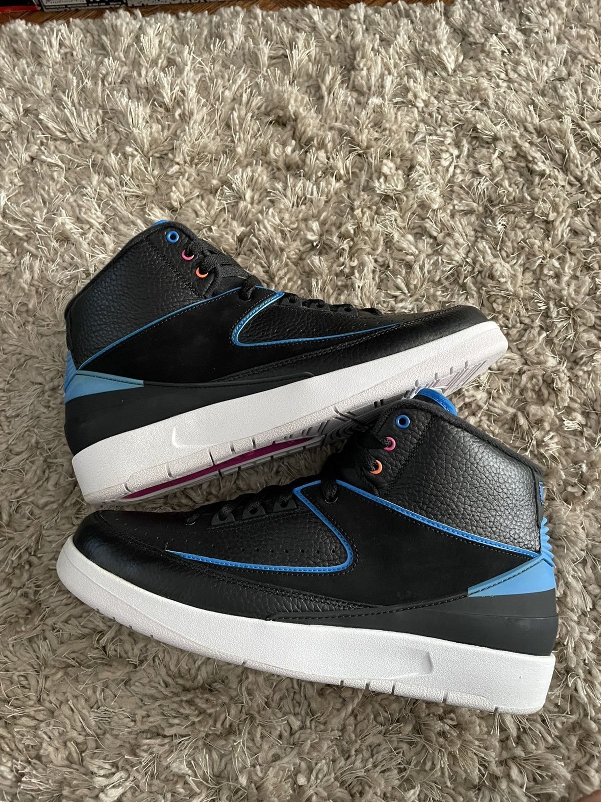 Jordan Brand Jordan 2 Radio Raheem Size US 9.5 / EU 42-43 - 2 Thumbnail
