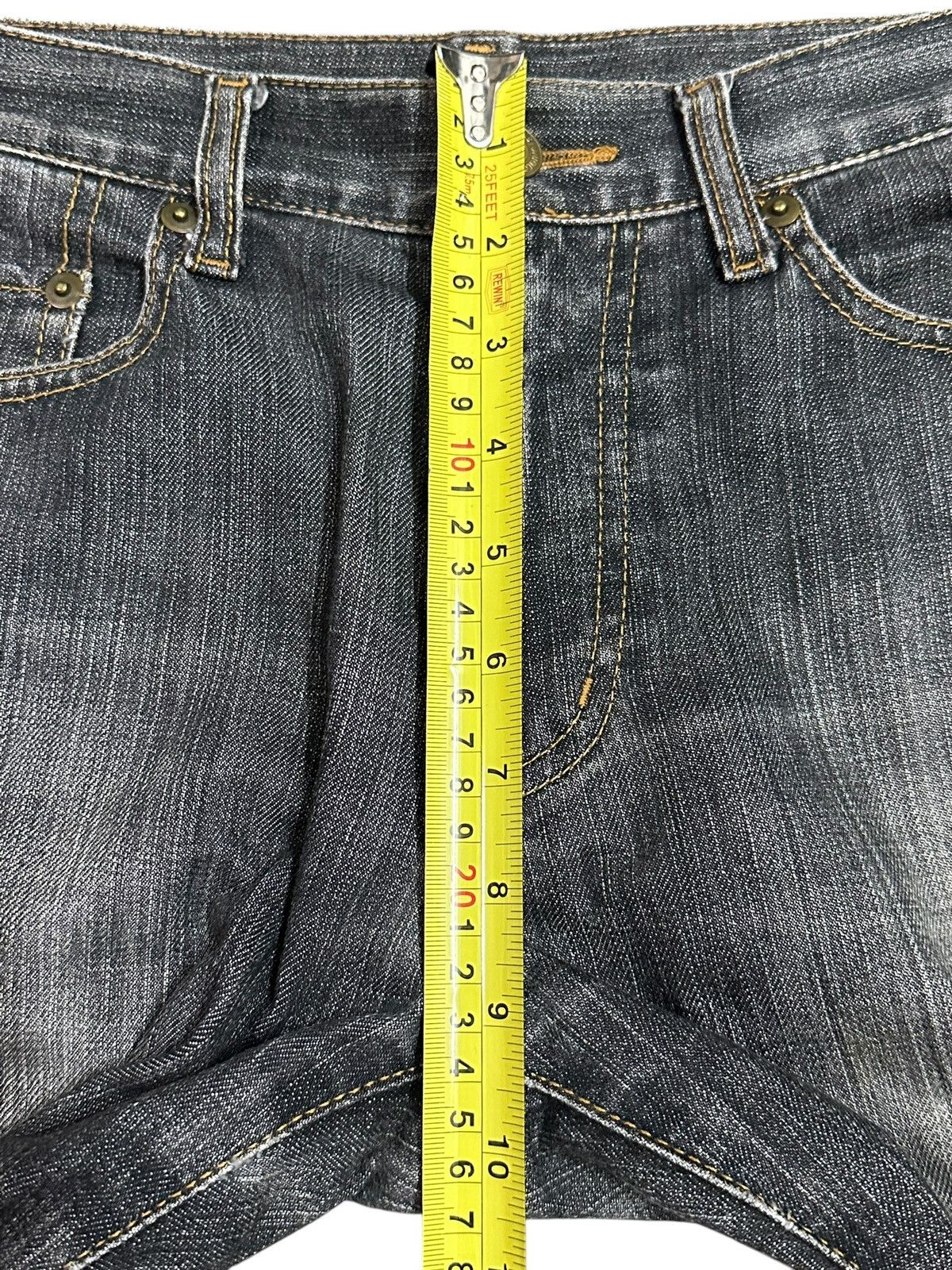 Uniqlo Vintage Japanese Uniqlo Faded Wash Distress Bootcut Jeans Size 27" / US 4 / IT 40 - 14 Thumbnail
