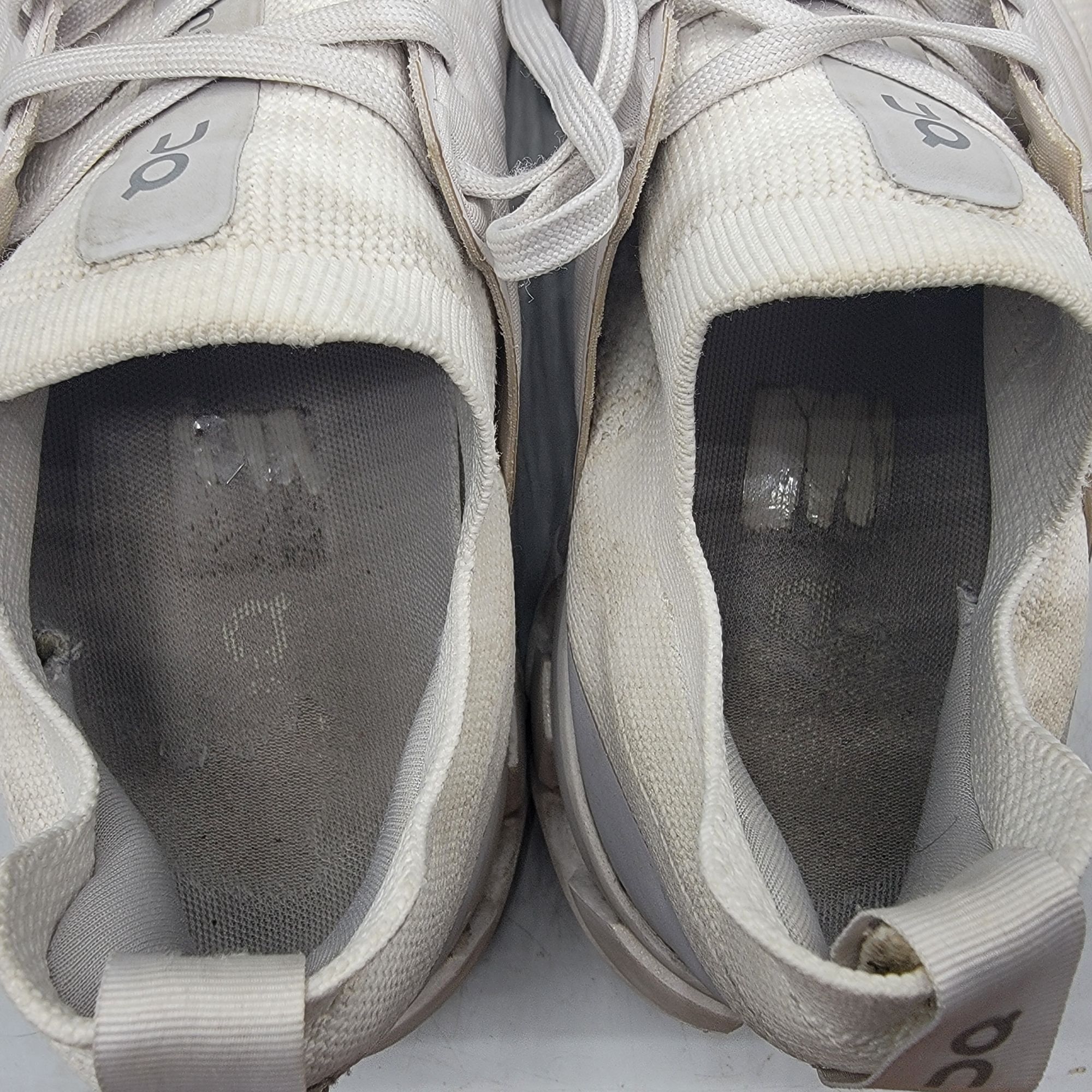 On ON Cloudswift 3 Womens 10 Triple White Running Shoes Athleti Size US 10 / IT 40 - 9 Thumbnail