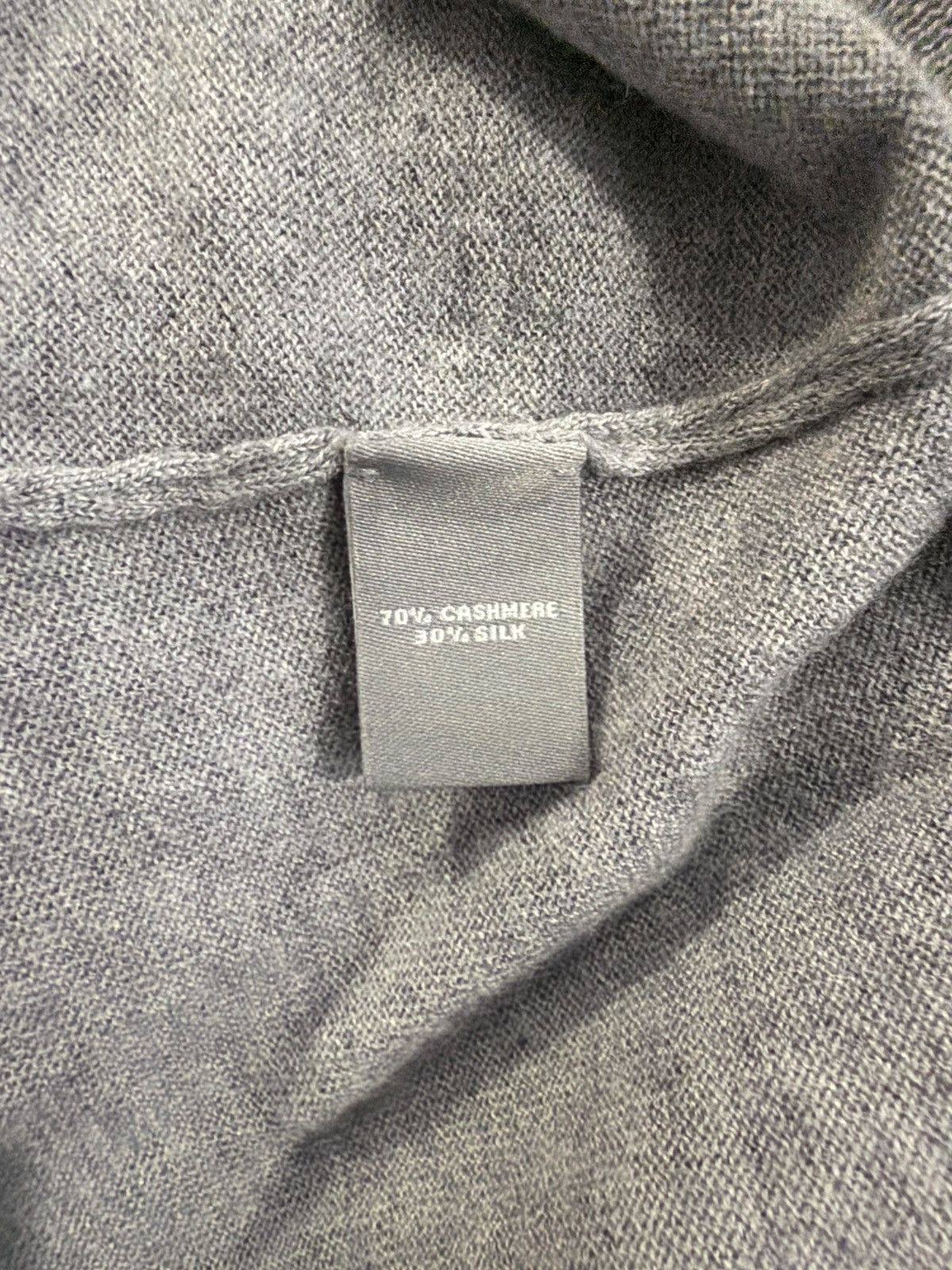 Neiman Marcus Neiman Marcus V Neck cashmere sweater L Gray Size US L / EU 52-54 / 3 - 2 Thumbnail