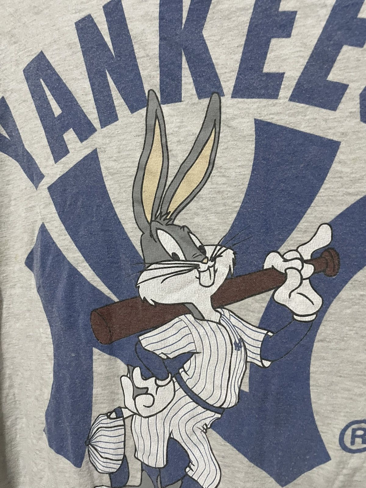 New York Yankees × Vintage × Warner Bros Vintage Yankees T-shirt 1994 Warner Bros. Nutmeg Mills Size US L / EU 52-54 / 3 - 8 Thumbnail