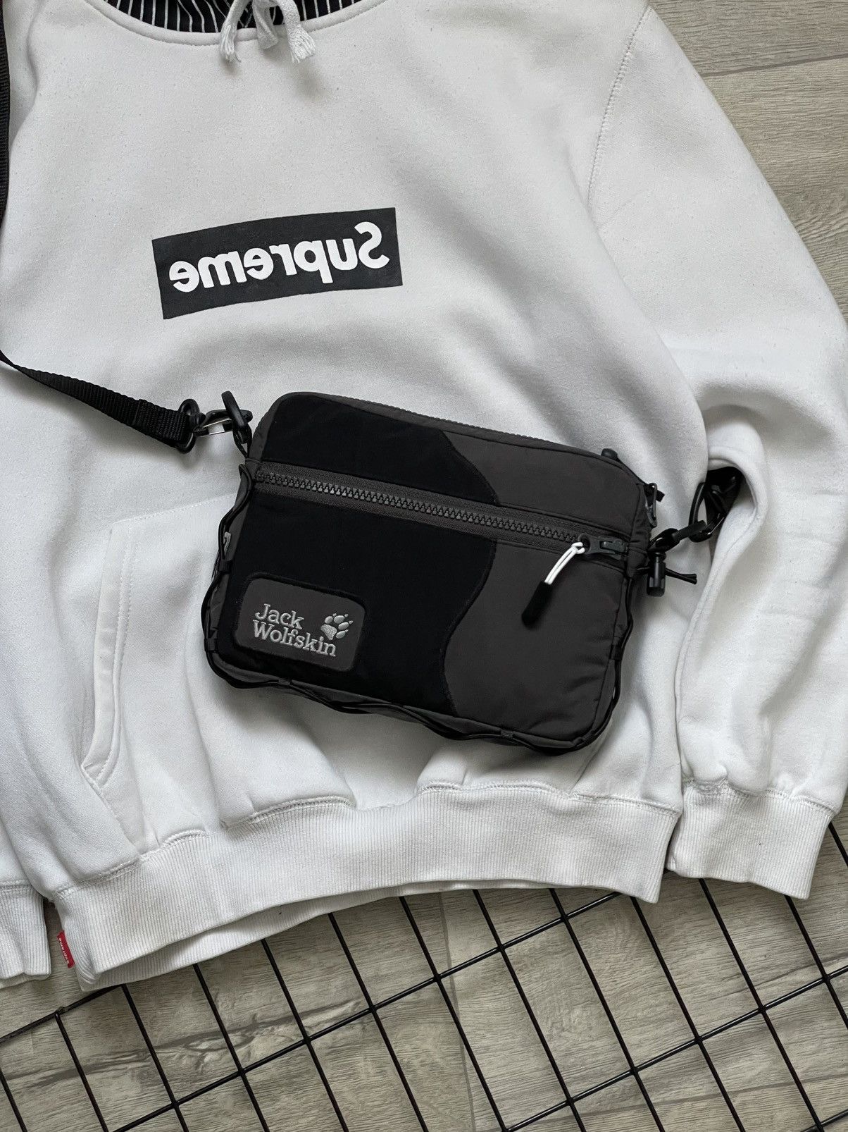 Jack Wolfskin Jack Wolfskin Crossbody Bag (Custom / Reworked) Size ONE SIZE - 3 Thumbnail