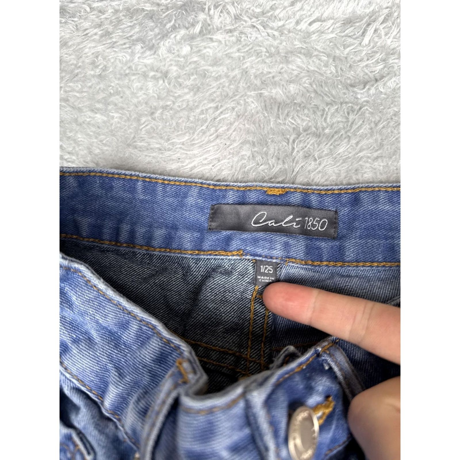 Vintage Cali 1850 Jeans Straight Two Tone High Rise Juniors 1/25 24x28 Blue Med Wash Denim Stretch Pocket Zipper Button Size 25" / US 0 / IT 36 - 6 Thumbnail