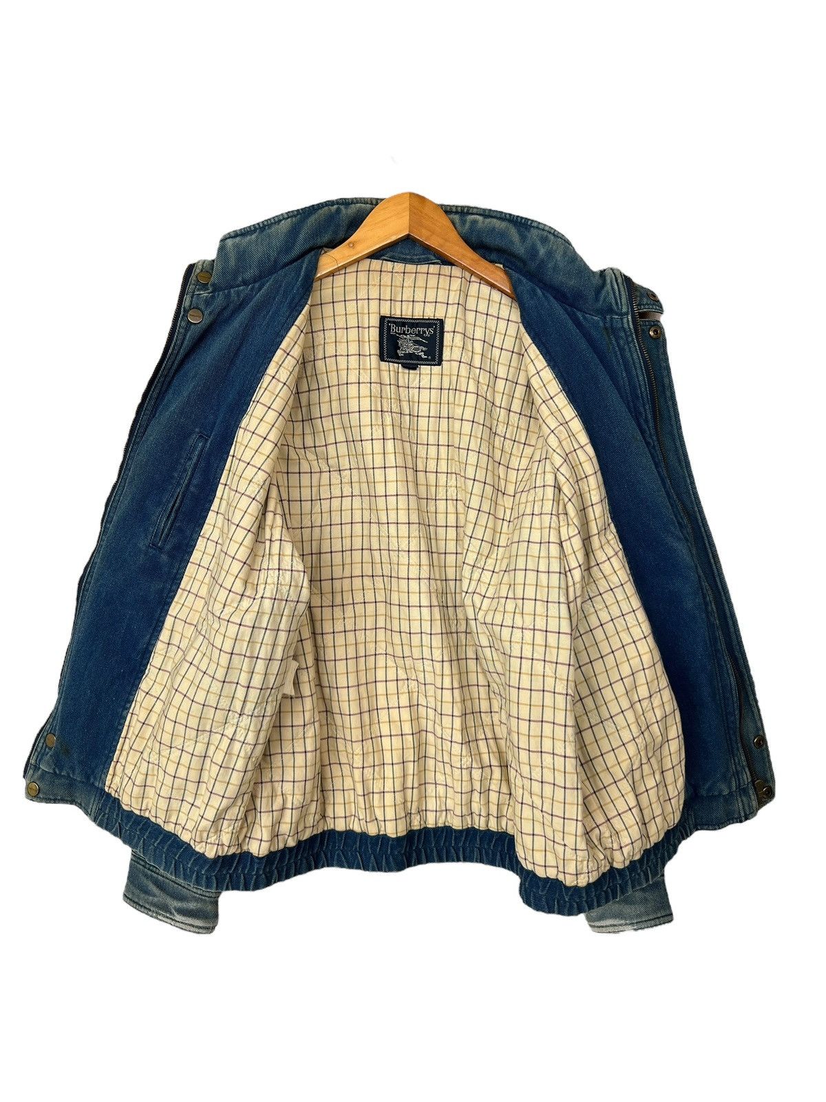 Burberry Vintage Burberrys Sunfaded Distressed Denim Jacket Size US L / EU 52-54 / 3 - 8 Thumbnail