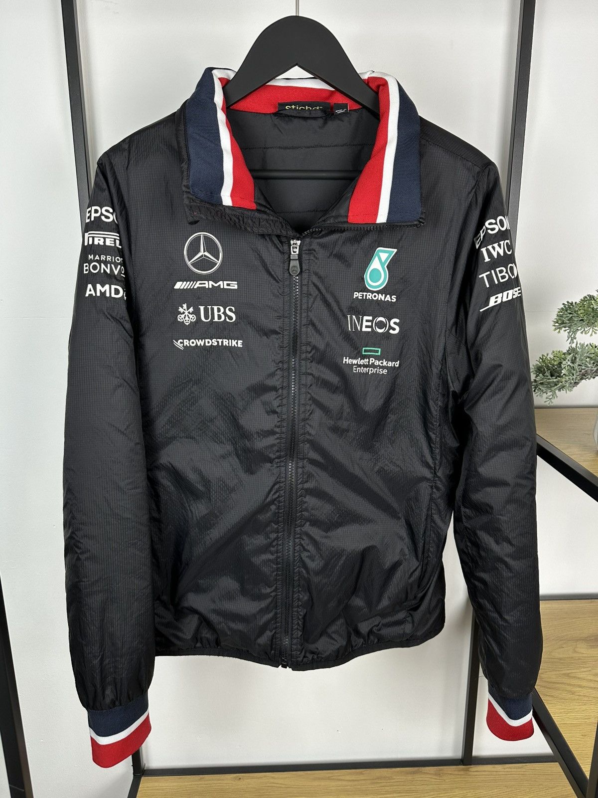 Mercedes-Benz Mercedes AMG Petronas Racing F1 jacket Team Formula 1 Benz S Size US S / EU 44-46 / 1 - 3 Thumbnail