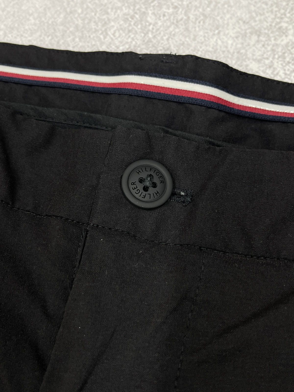 Tommy Hilfiger × Vintage Mens Tommy Hilfiger Tech Pants Black Stretch Size S Size US 30 / EU 46 - 12 Thumbnail