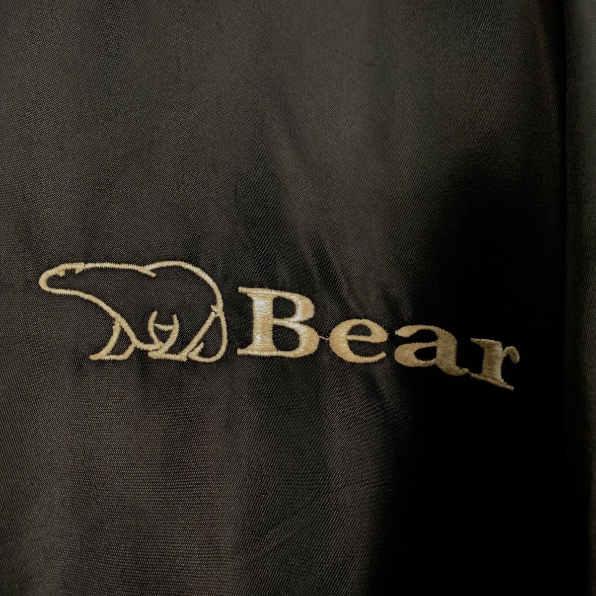 Vintage 90s BEAR Graphic Big Logo Reversible Nylon Jacket #2674-C120 Size US M / EU 48-50 / 2 - 7 Thumbnail