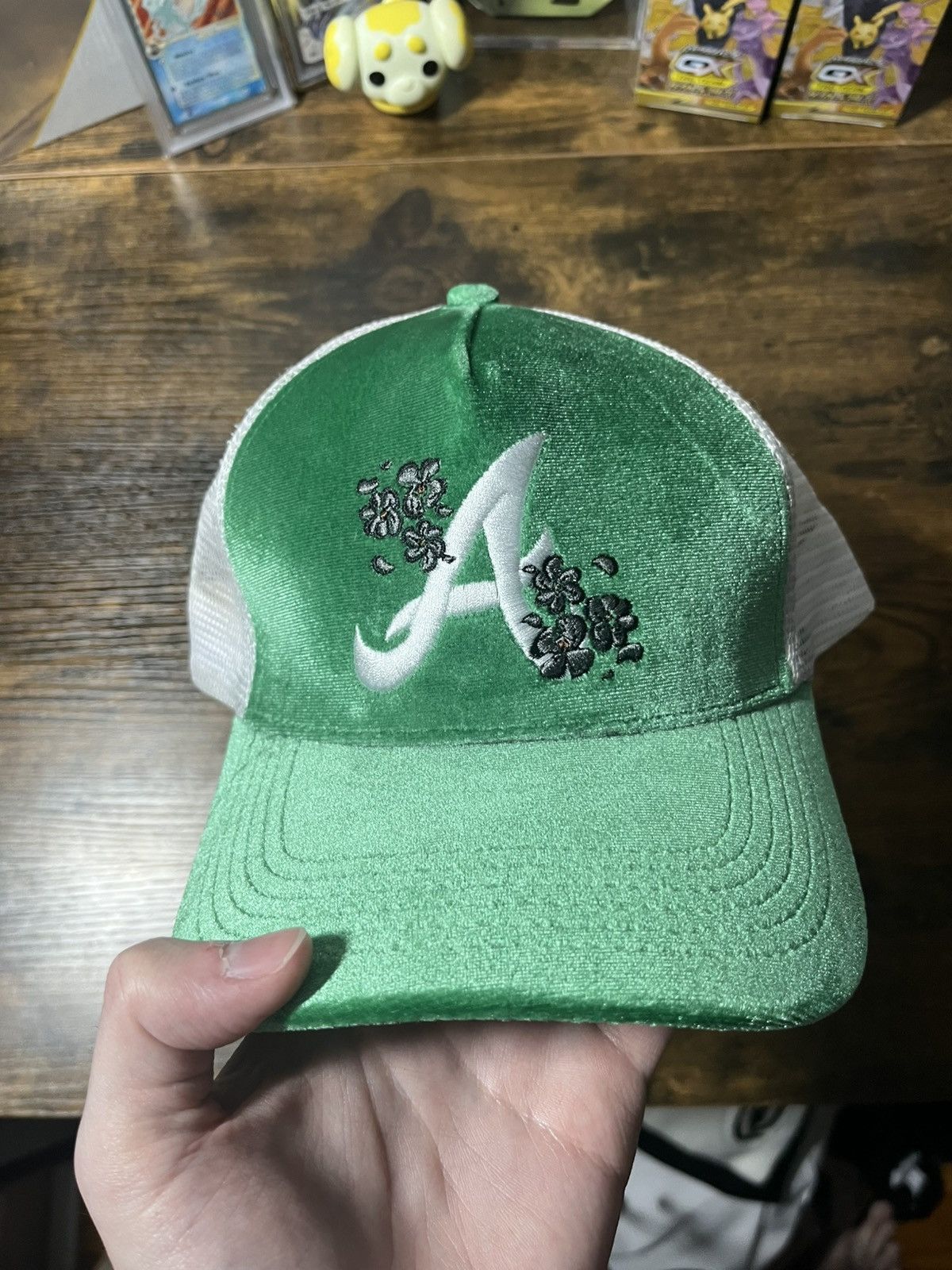 Other Shmuie green velvet atlanta hat Size ONE SIZE - 1 Thumbnail