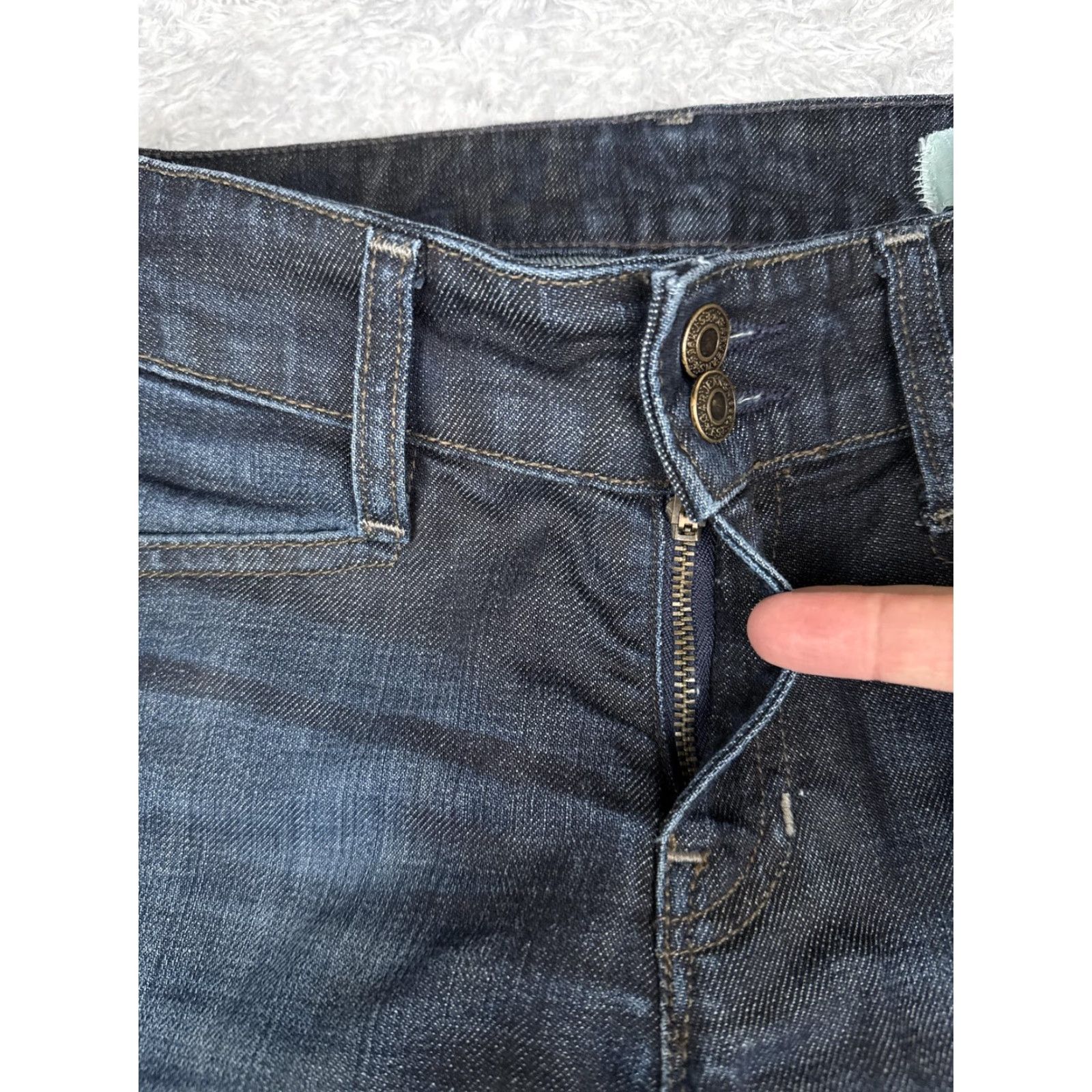 Gap Gap Jeans Womens 6 Tall Bootcut Denim Dark Blue Mid Rise 28x33 Stretch Pockets 5-Pocket City 1969 Mens? Girls? Size 28" / US 6 / IT 42 - 5 Thumbnail