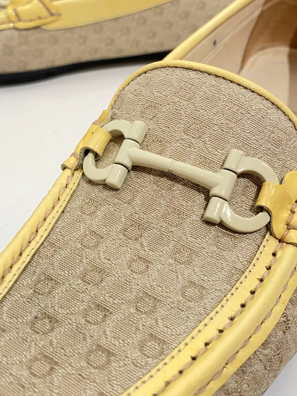 Salvatore Ferragamo Salvatore Ferragamo Gancini Logo Canvas Loafers Flats Shoes Size US 7.5 / IT 37.5 - 5 Thumbnail