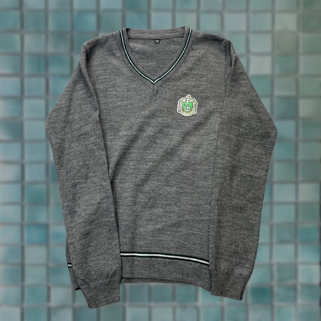 Vintage VINTAGE Harry Potter Sweater Mens Small Gray Slytherin Logo Tight Knit Pullover Size US S / EU 44-46 / 1 - 1 Thumbnail