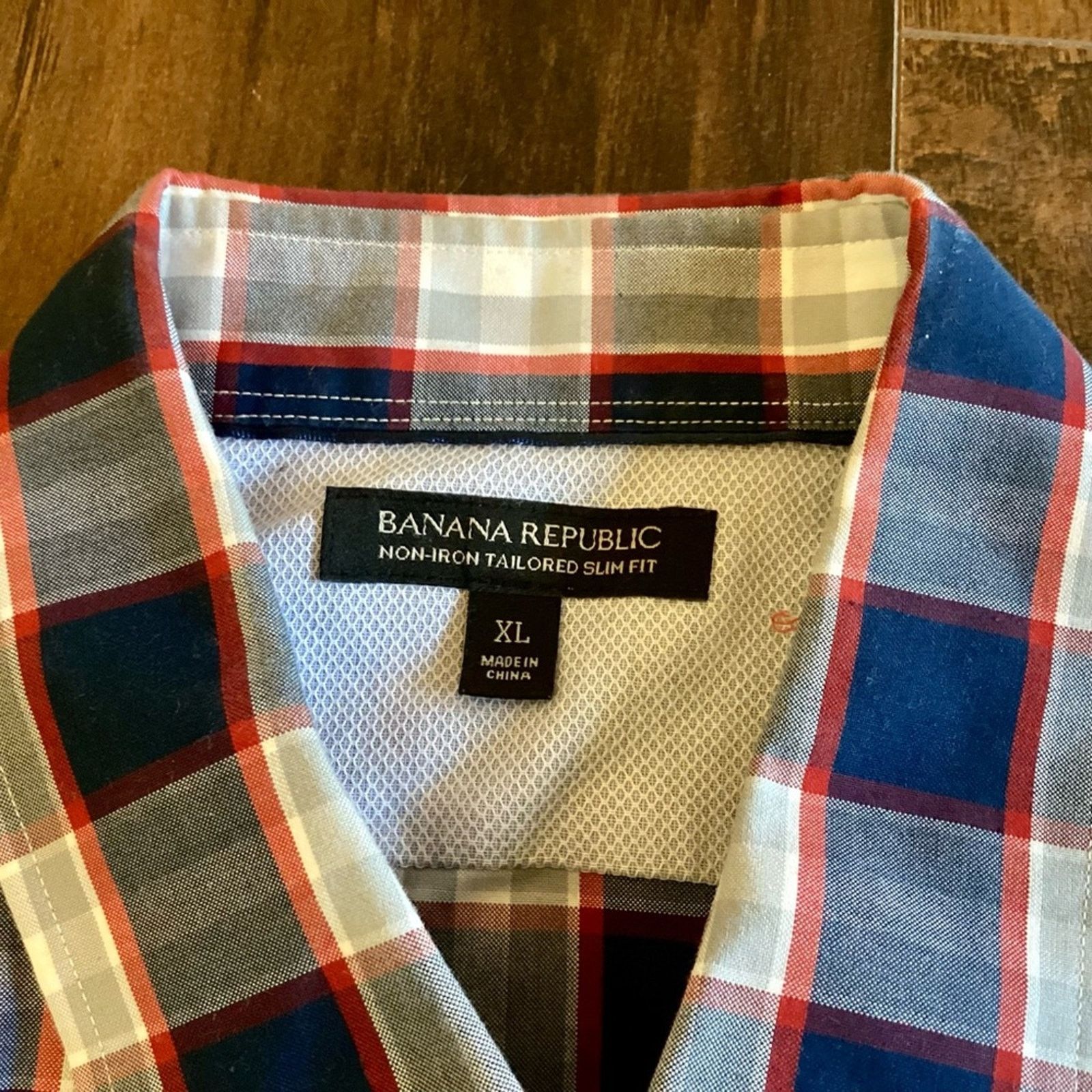Banana Republic Banana Republic Non-Iron Tailored Slim Fit Button Down Size US XL / EU 56 / 4 - 3 Thumbnail