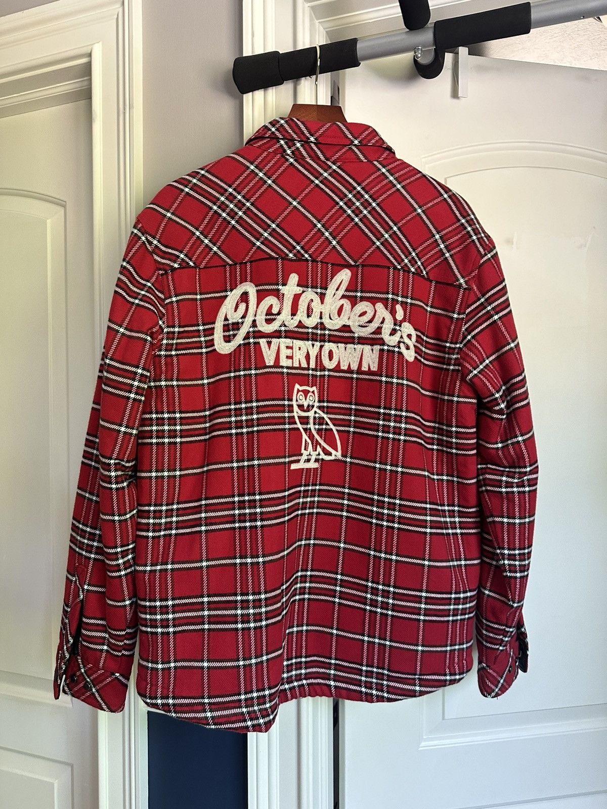 image of Octobers Very Own Sherpa Flannel Jacket Size Small in Plaid Red, Men's