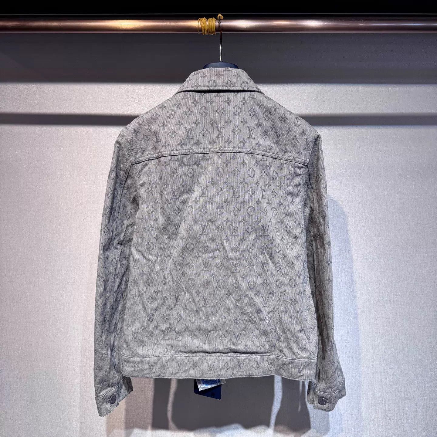 Louis Vuitton Louis Vuitton gray Monogram print denim jacket size 44 Size US S / EU 44-46 / 1 - 2 Thumbnail