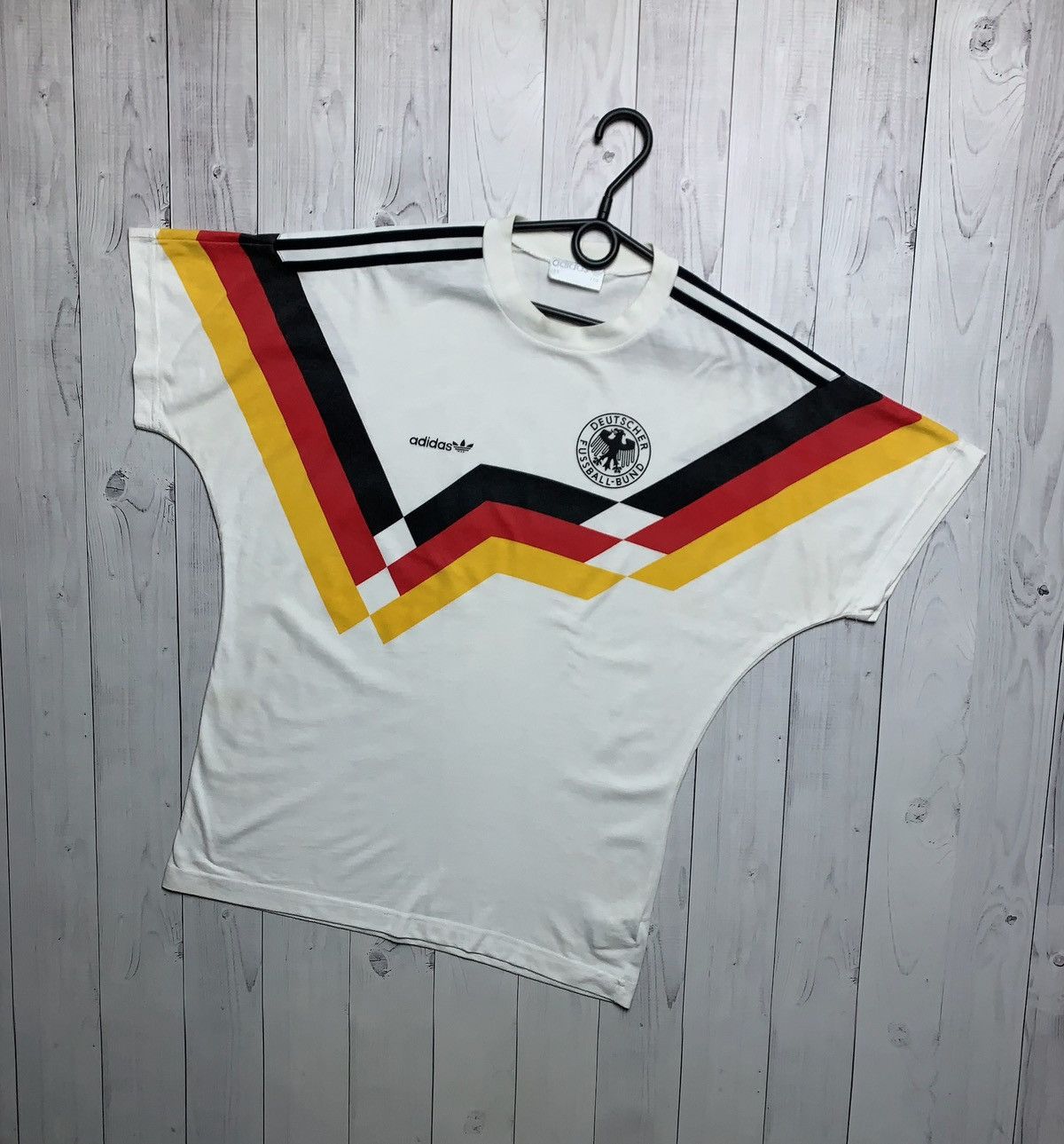 Adidas × Vintage Vintage adidas Deutschland soccer tee size S/M Size US S / EU 44-46 / 1 - 1 Thumbnail