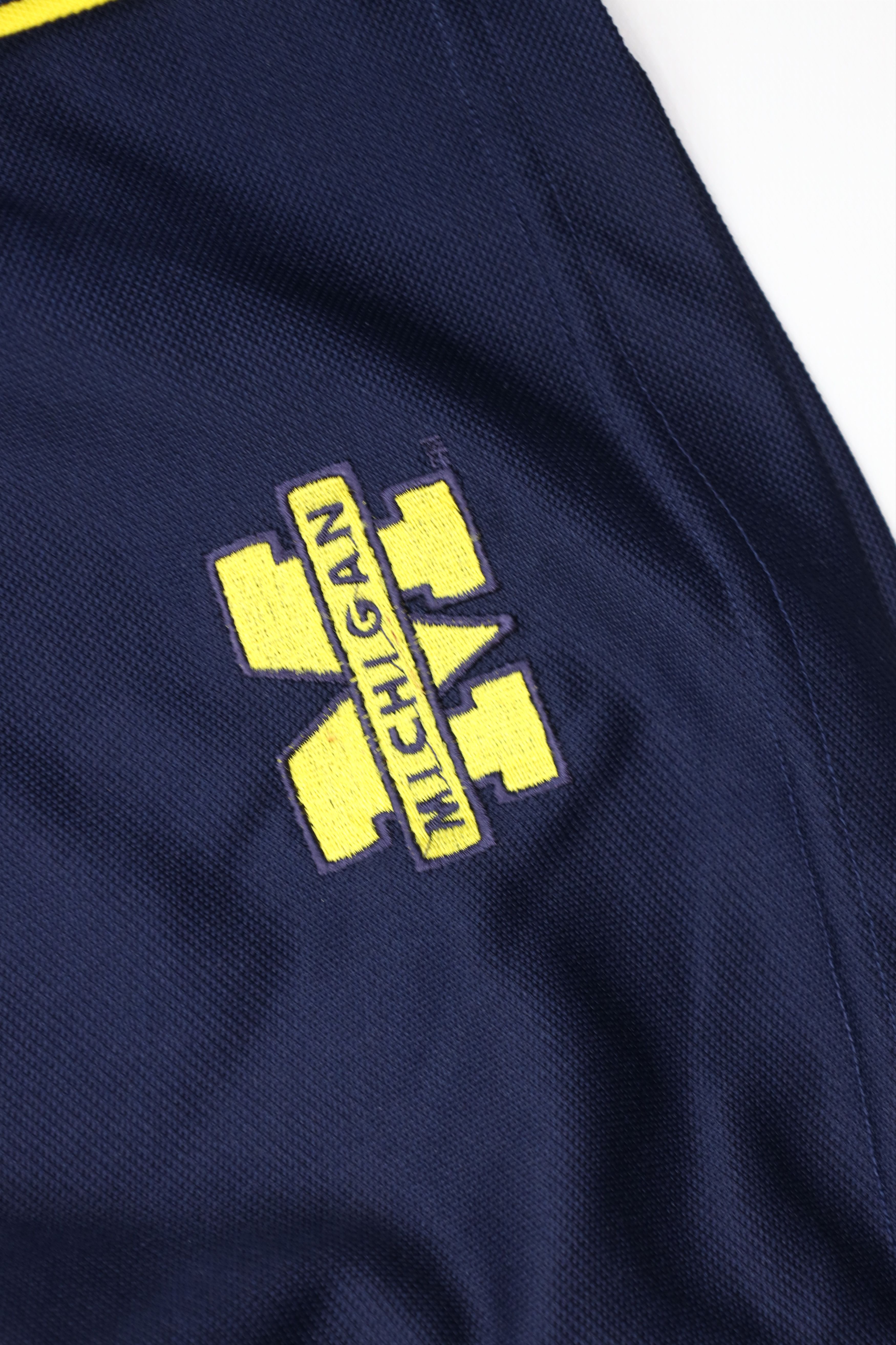 Vintage Vintage 90s Spell Out University of Michigan Gym Shorts Blue Size US 36 / EU 52 - 5 Thumbnail