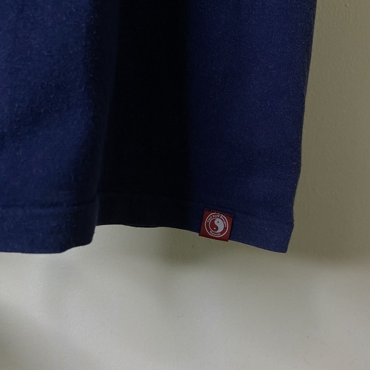 Vintage Vintage Y2K T&C Surf Ying Yang Logo Tee Size US L / EU 52-54 / 3 - 10 Thumbnail