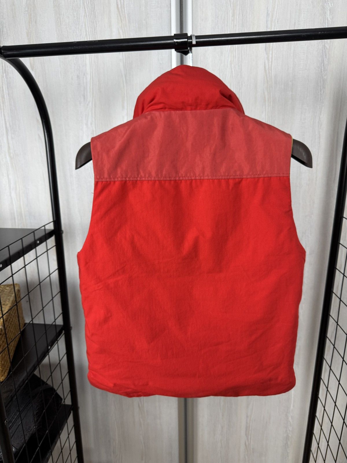 02DERIV. 02deriv. Red multipocket down vest size 1/S Size US S / EU 44-46 / 1 - 18 Thumbnail