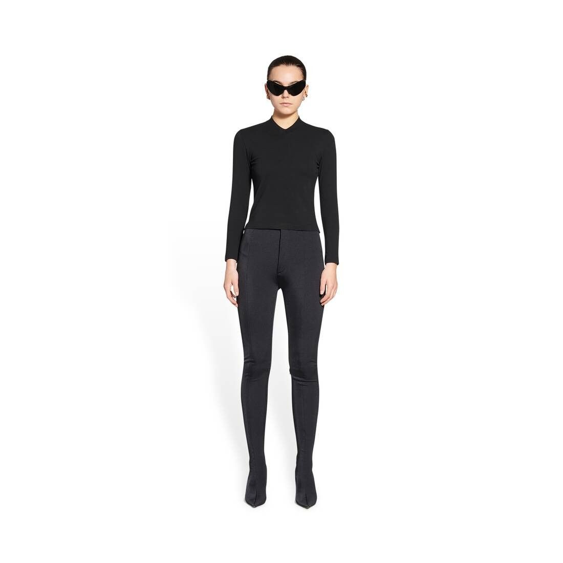 Balenciaga o1s1wg110425 Tab Fitted V-Neck Long Sleeve T-Shirt in Black Size L / US 10 / IT 46 - 2 Thumbnail