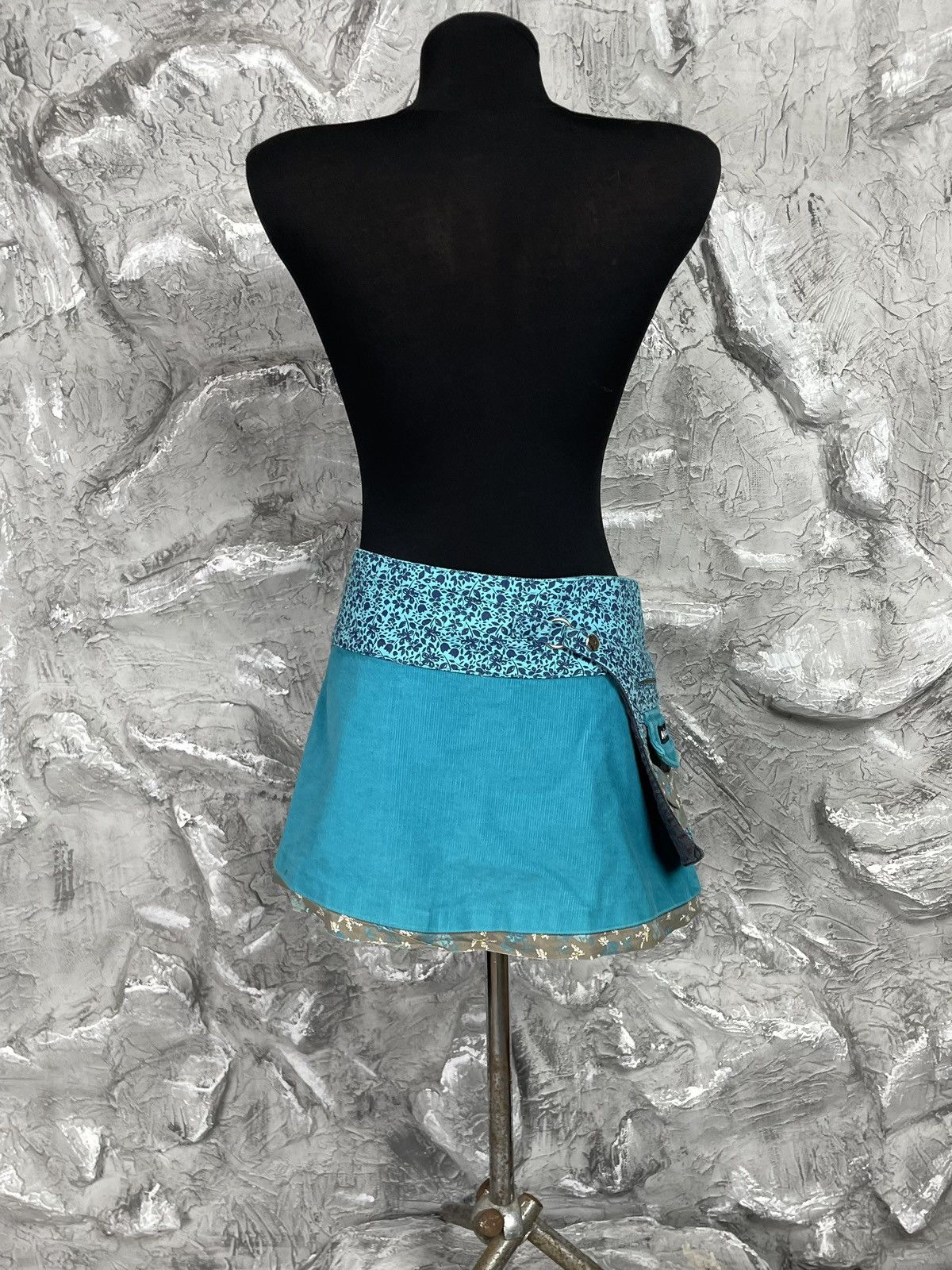 Japanese Brand 2000s Y2K Rivets Reversible Wrap Mini Skirt With Pocket Size 27" / US 4 / IT 40 - 8 Thumbnail
