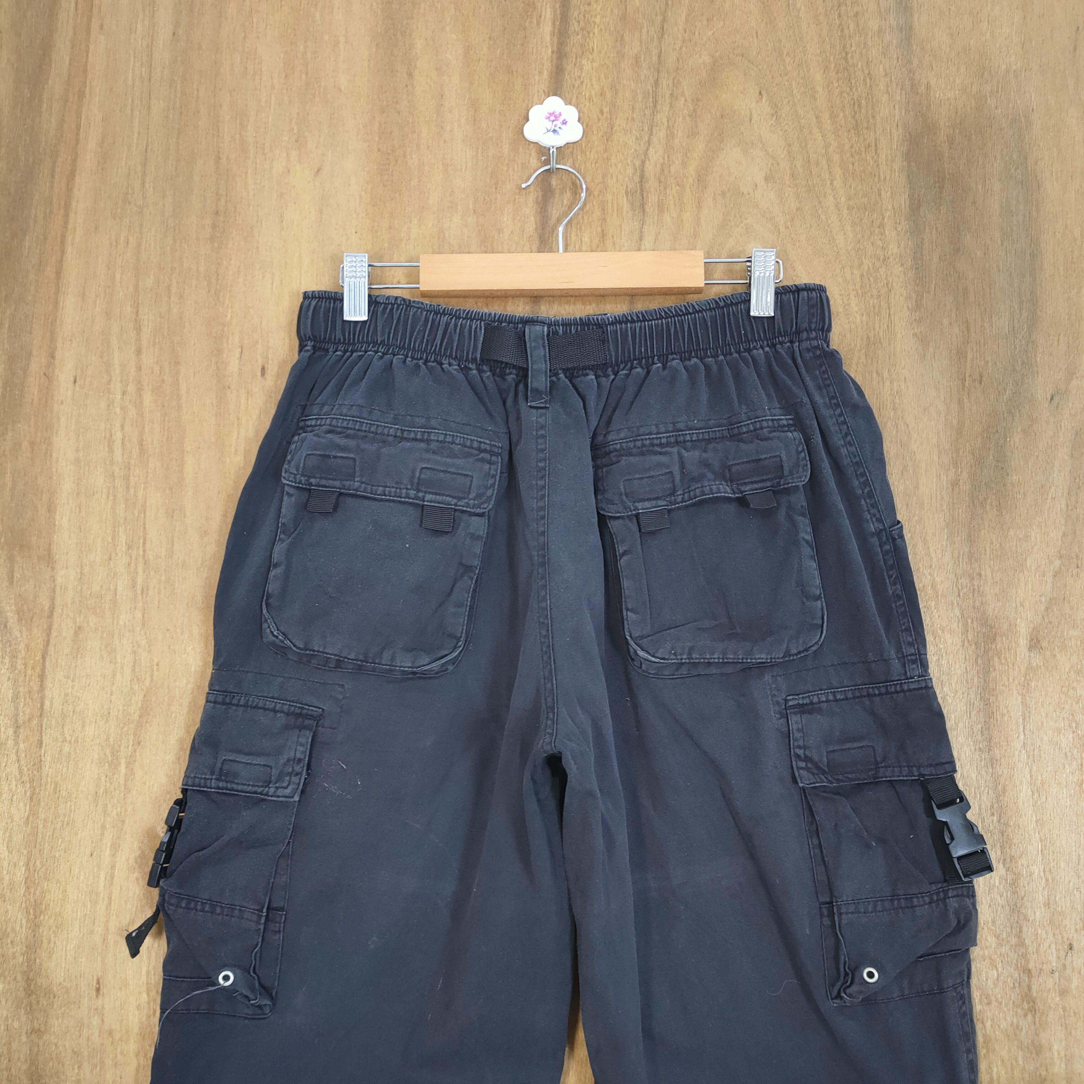 Japanese Brand JAPANESE BRAND BLACK MULTIPOCKET CARGO PANTS Size US 30 / EU 46 - 8 Thumbnail