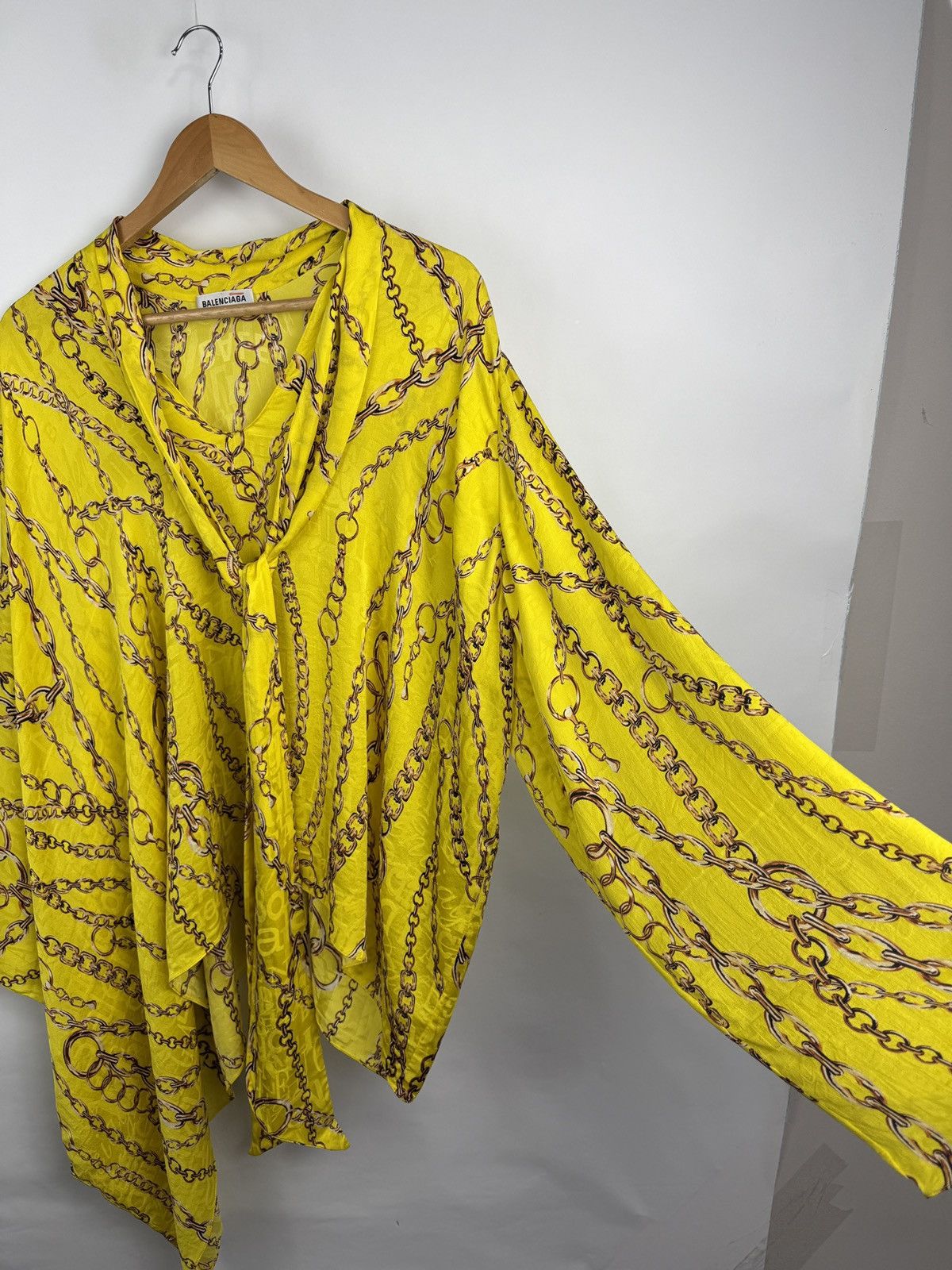 Balenciaga 🇮🇹 SS19 Balenciaga Chain Print Silk Blouse Baroque Style Size ONE SIZE - 12 Thumbnail