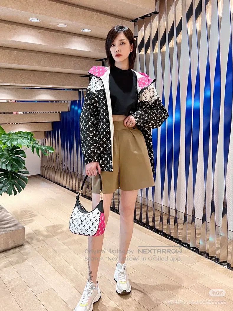 Louis Vuitton Louis Vuitton 22 Autumn and Winter Full Logo Jacket Size XS / US 0-2 / IT 36-38 - 8 Thumbnail