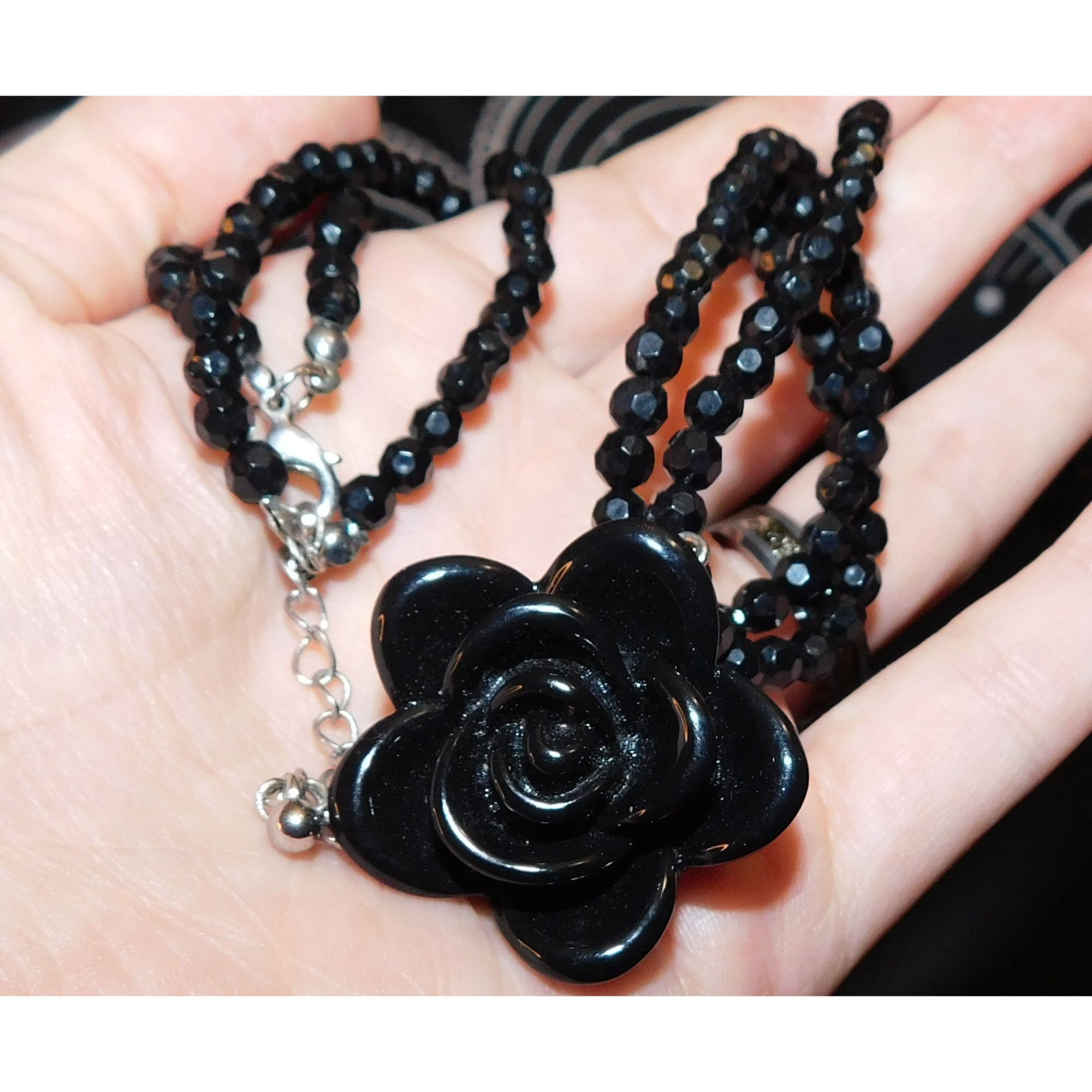 Other Gothic Rose Beaded Floral Pendant Necklace Size ONE SIZE - 5 Thumbnail