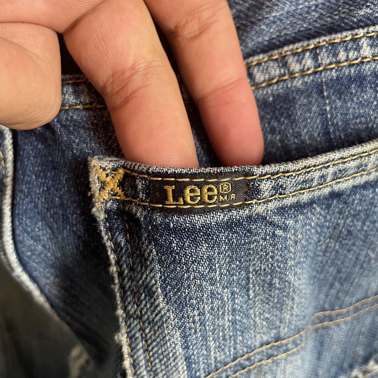 Lee × Vintage Vintage Lee Rider Flare Denim Jeans Size US 31 - 9 Thumbnail