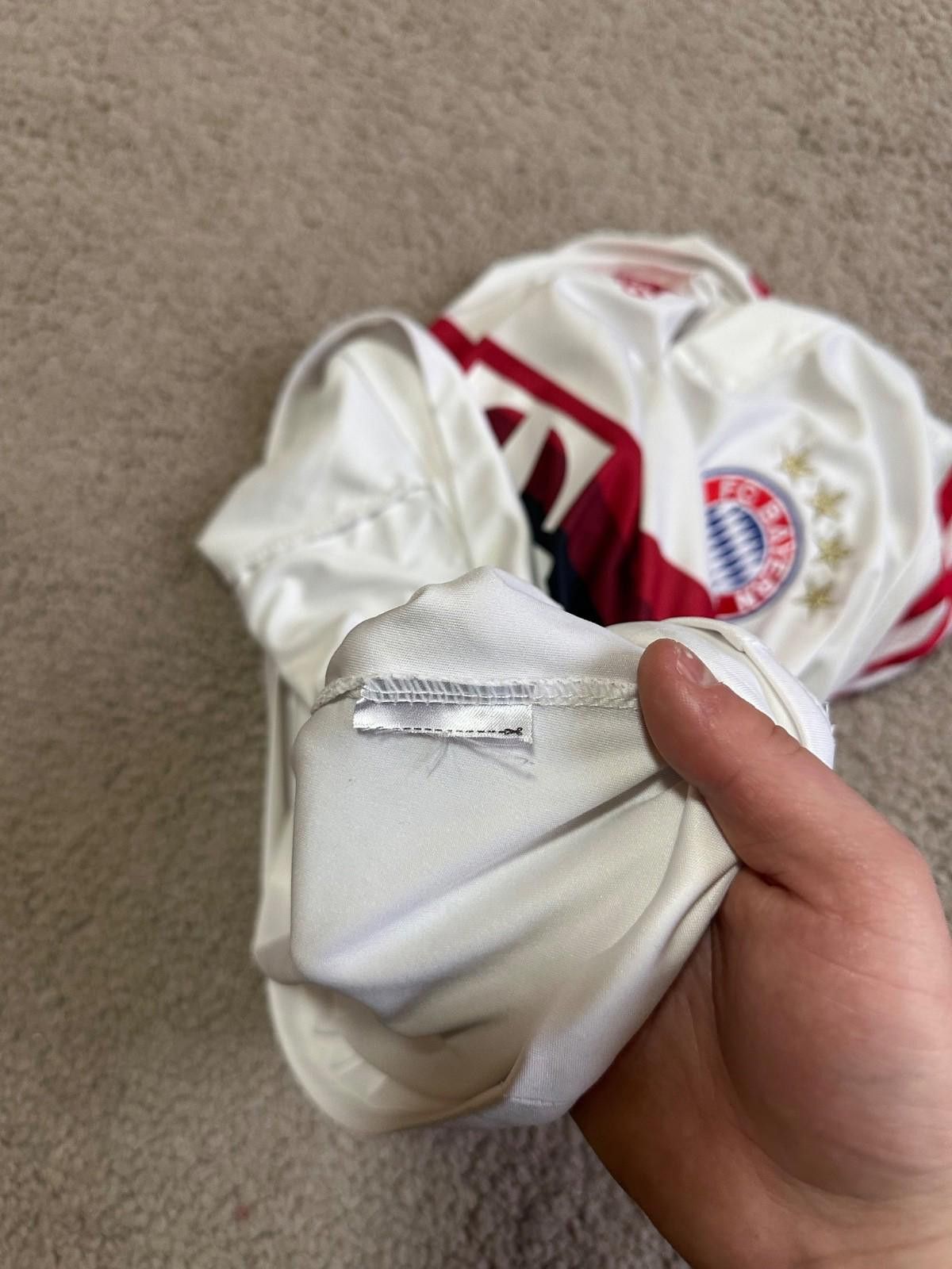 Adidas BAYERN MUNICH 2015/2016 SOCCER FOOTBALL SHIRT SOCCER JERSEY Size US M / EU 48-50 / 2 - 5 Thumbnail