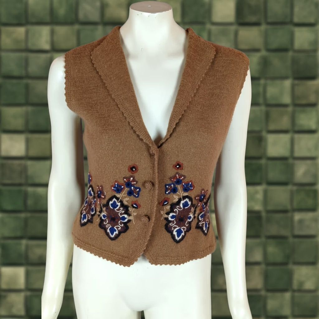Vintage VINTAGE Koret Embroidered Sweater Vest Womens Lambswool Blend Floral V-Neck Sleeveless Button Knit Brown - Grandma Fairygrunge Style Size M / US 6-8 / IT 42-44 - 1 Thumbnail