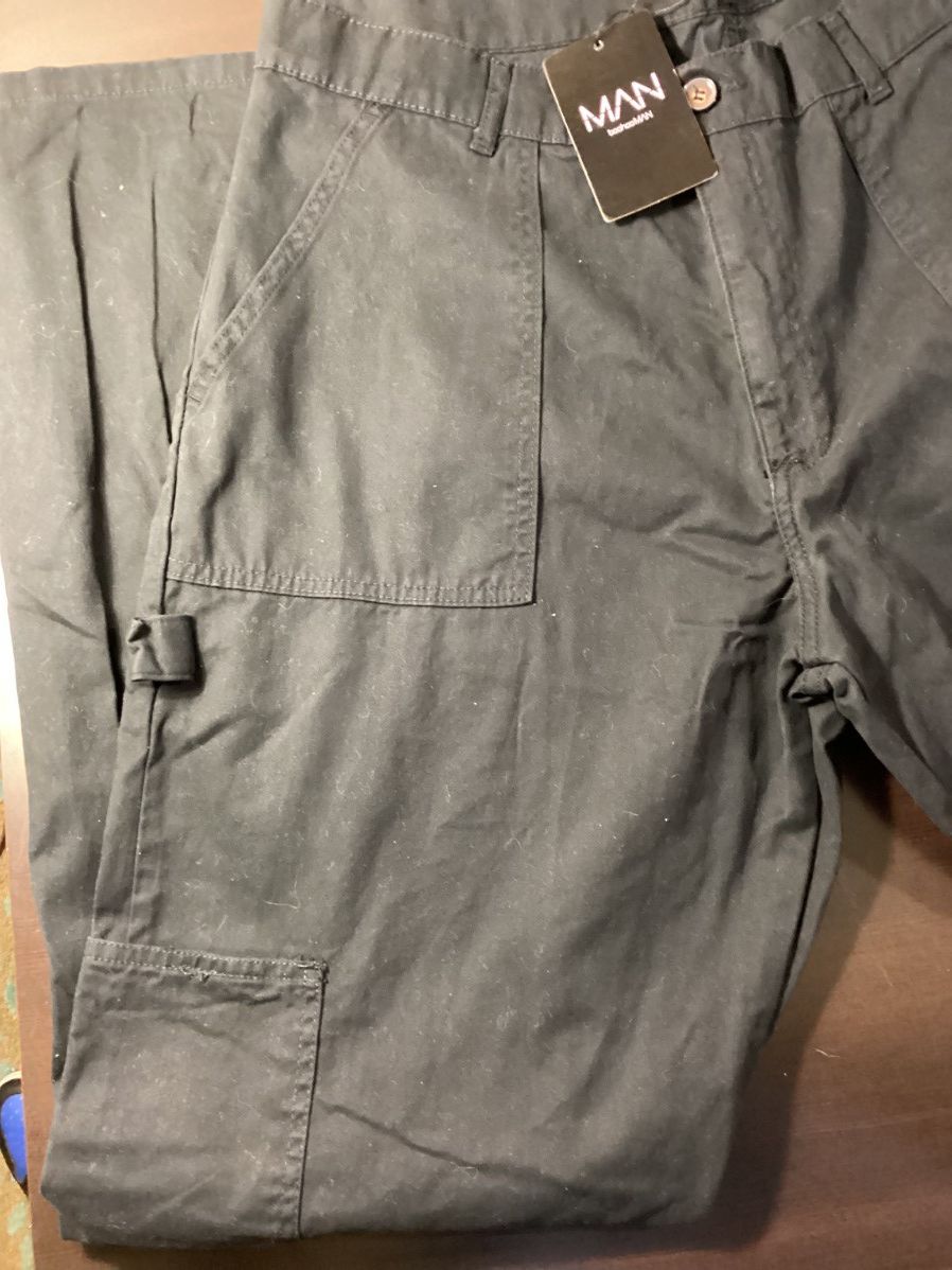 Other Boohoo Man NWT Men’s cargo pants Size 36 Black Size US 36 / EU 52 - 2 Thumbnail