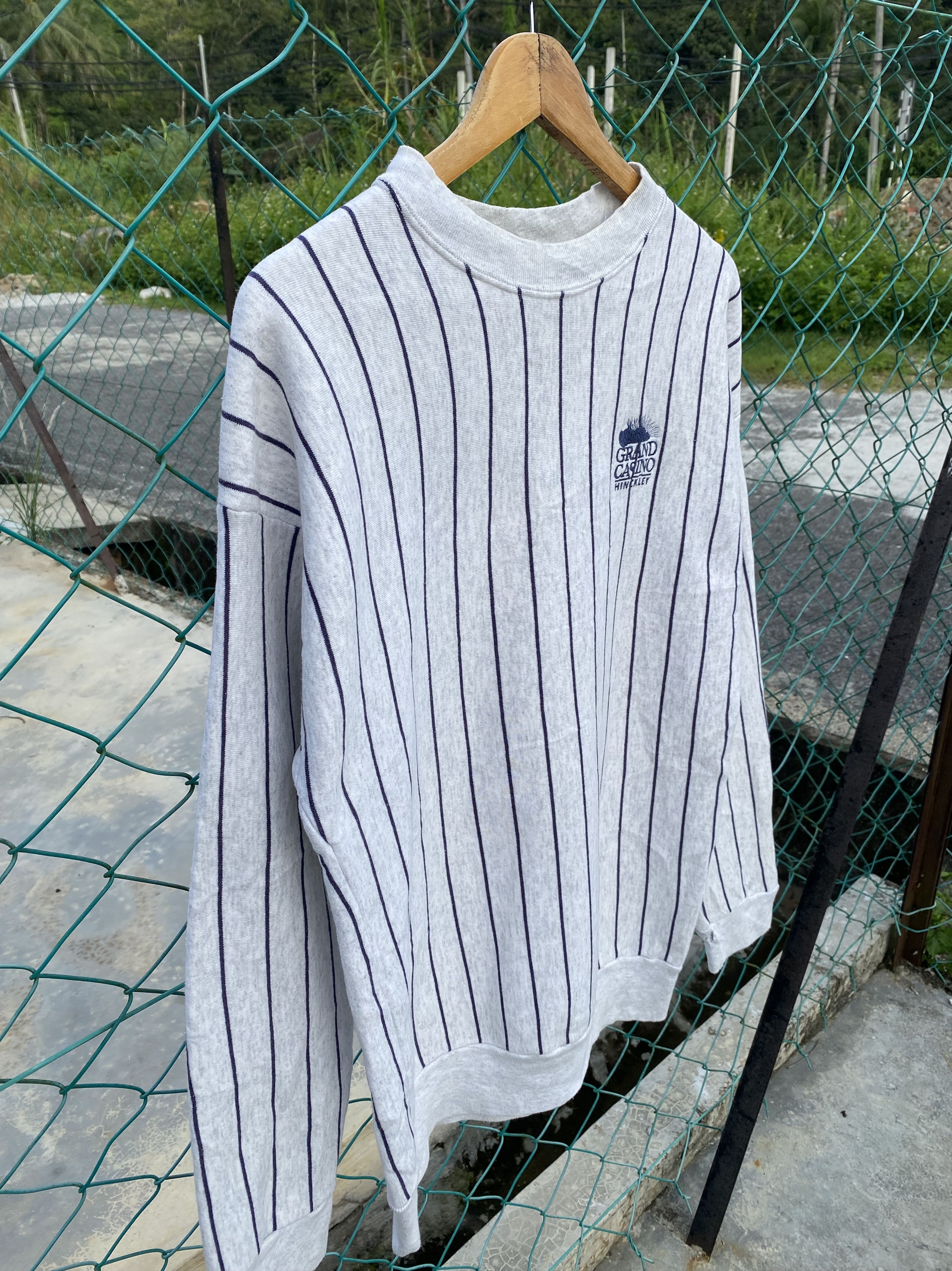 Vintage Vintage 90”s Grand Casino Hinckley by Benchmark sweatshirt Size US L / EU 52-54 / 3 - 4 Thumbnail