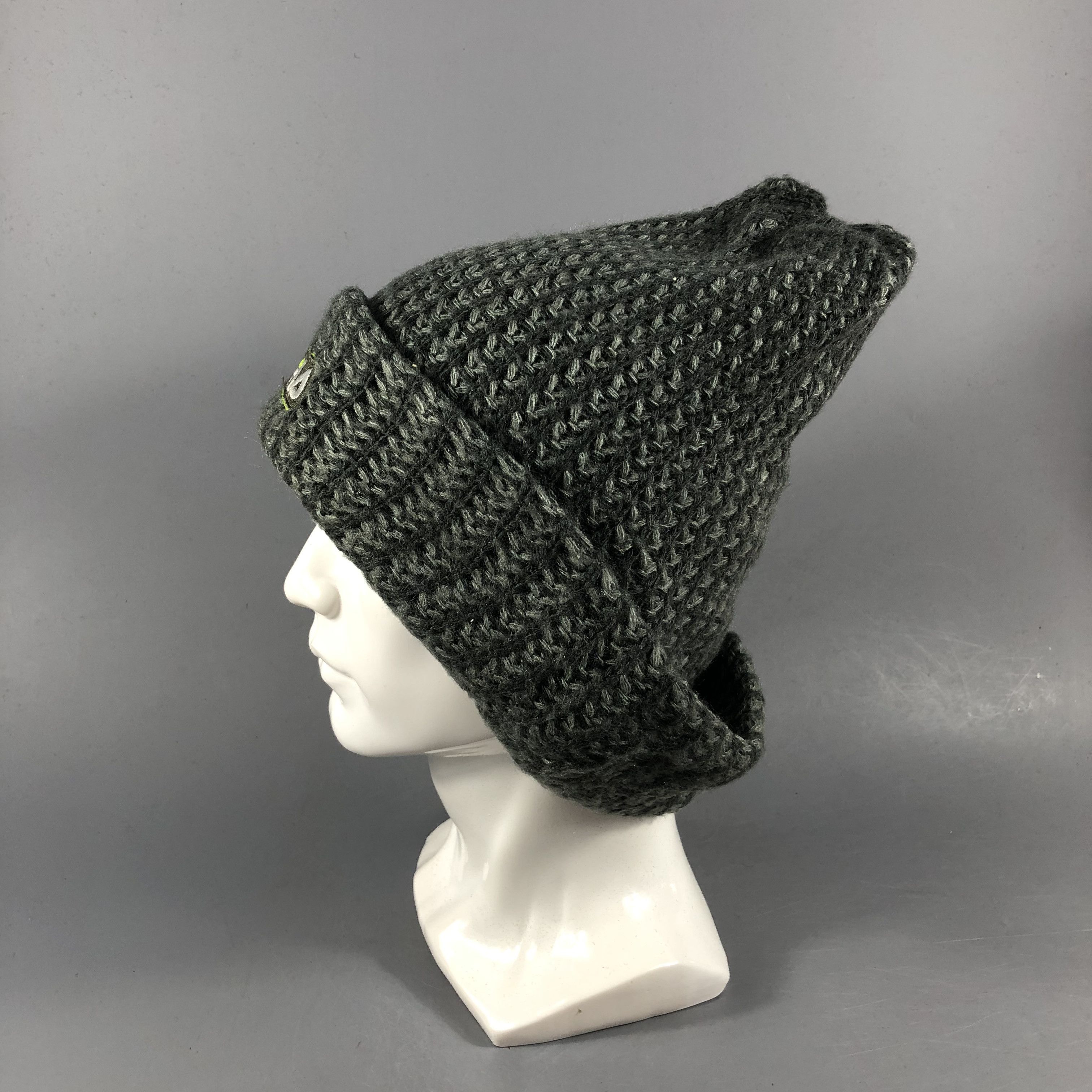 Fila Fila Slouchy Knit Beanie Snowcap Snow Hat B975 Size ONE SIZE - 2 Thumbnail