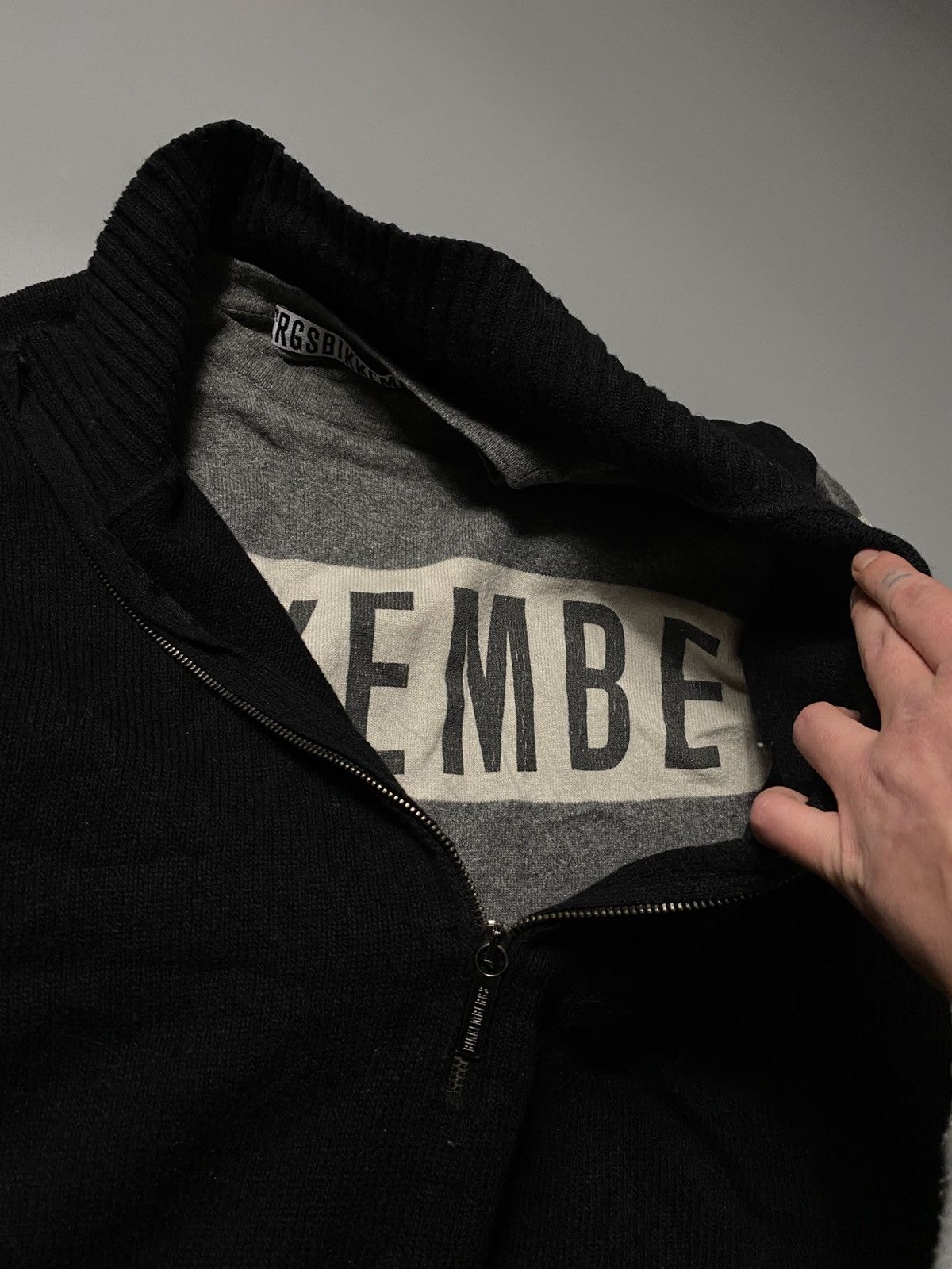 Dirk Bikkembergs BIKKEMBERGS VINTAGE VERY RARE WOOL ZIP SWEATER AVANT GARDE Size US L / EU 52-54 / 3 - 3 Thumbnail