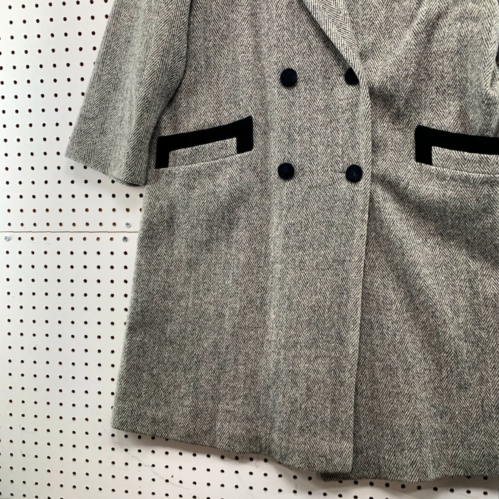 Vintage Noble Fashions Wool Tweed Overcoat Womens XL Gray Herringbone Made USA, Long Coat, Button, Outer Shell: Wool, Vintage, Fall Winter, Women, Coat Size XL / US 12-14 / IT 48-50 - 3 Thumbnail